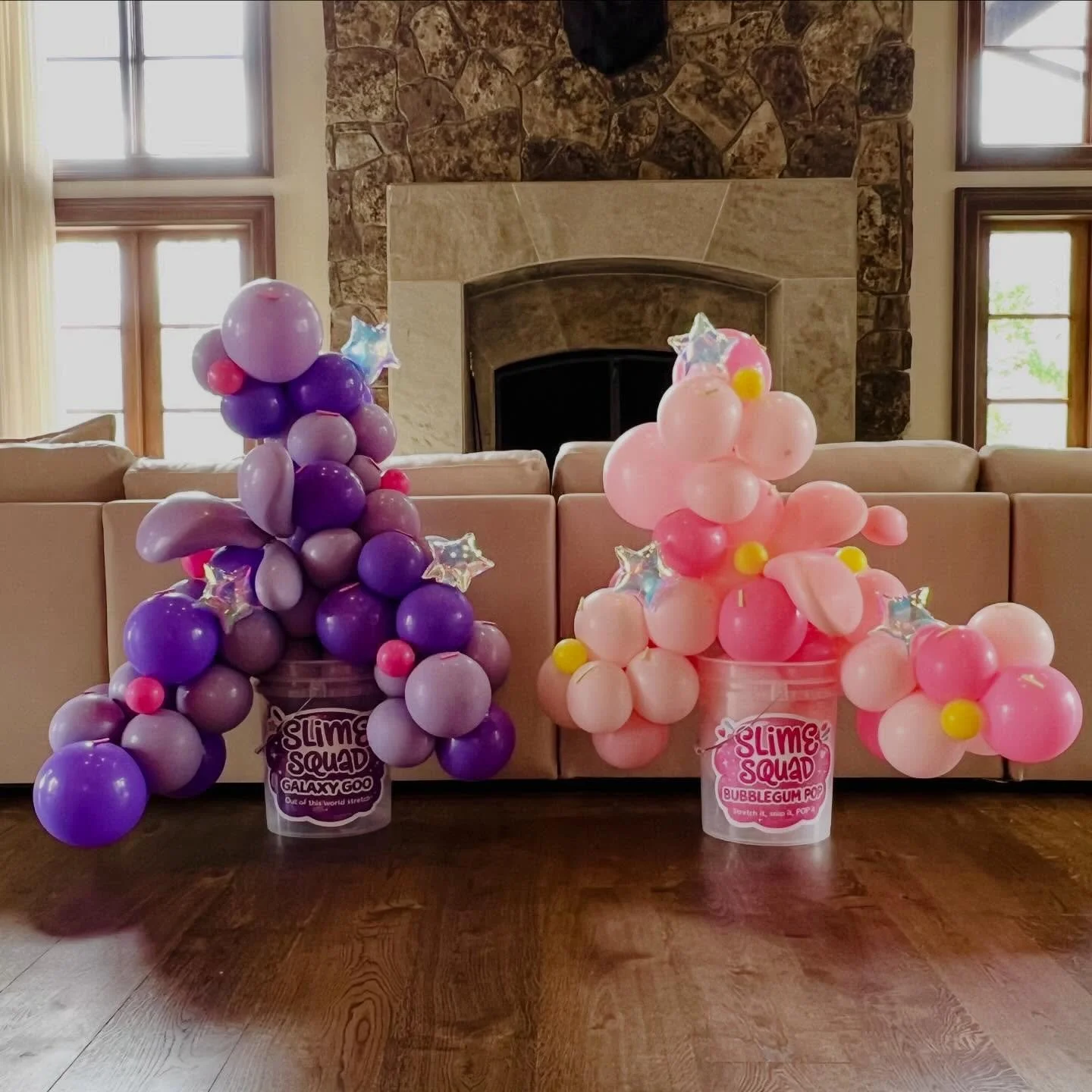 Custom slime jars exploding with color!
#slimeparty #organicballoons