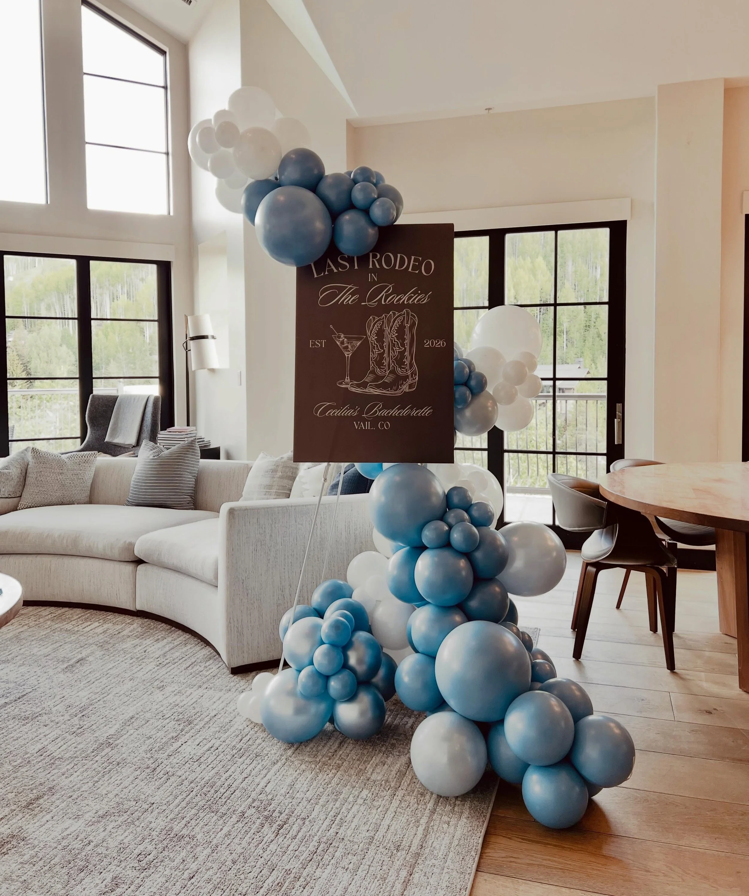 Last rodeo in the Rockies!
#balloongarlands #bacheloretteballoons
