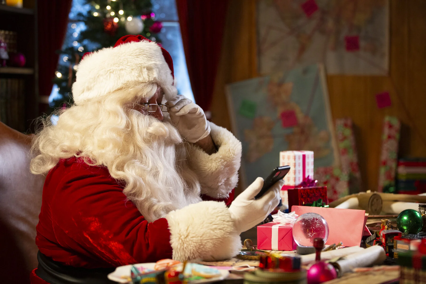 santa_calling_MG_0535.JPG
