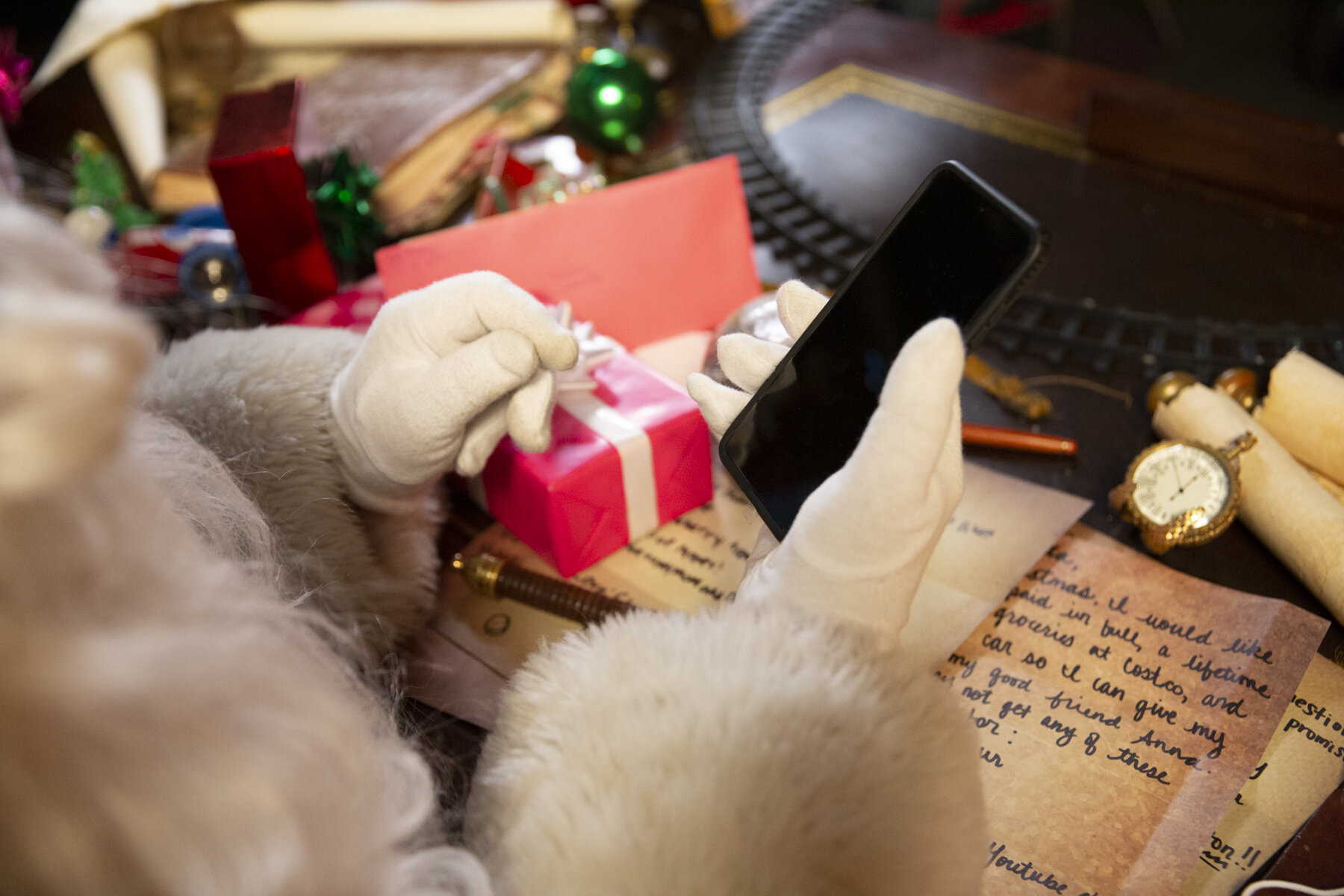 santa_calling_MG_0547.JPG