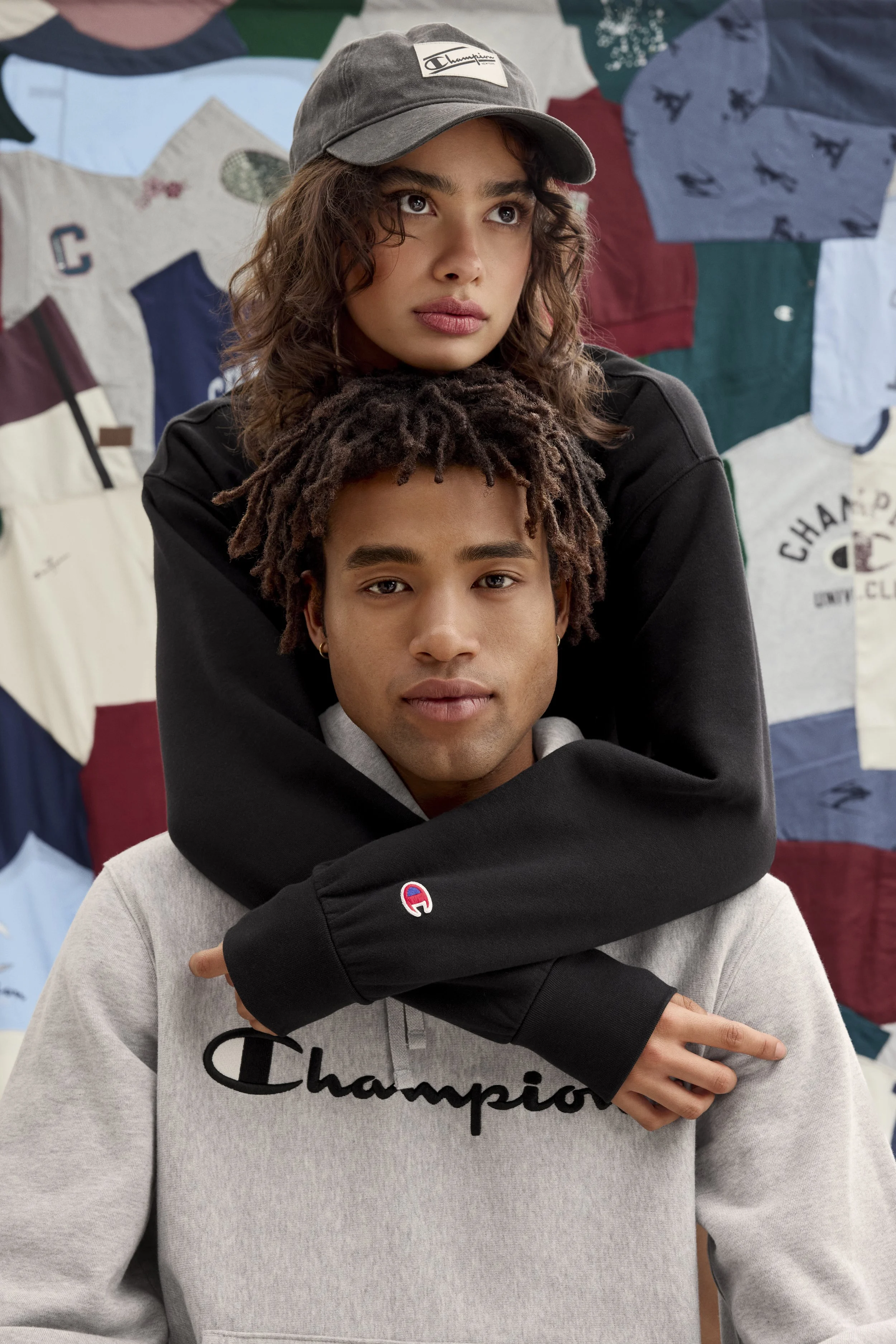 SHOT8_F26_Q3-CHMP-TARGET_MNS_WMNS_ICONIC_ESSENT_BLK-GREY_3880_FINAL.jpg