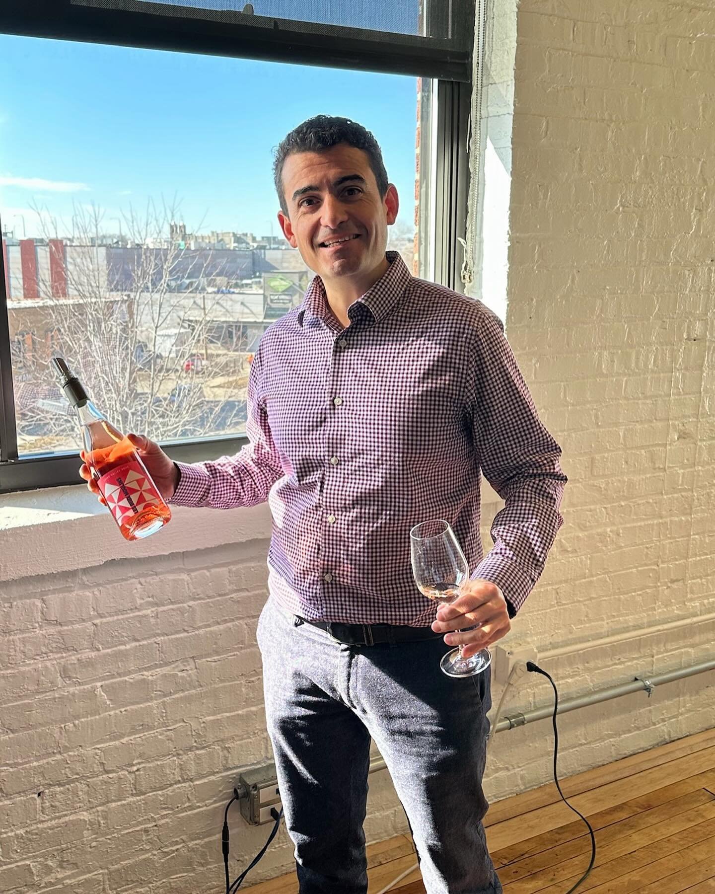 Warm and sunny weather for the weekend ahead means @fernandobetetams thinks it&rsquo;s time to break out the ros&egrave;! ☀️ #highroadwineandspirits #hrws #rose #deuxmoulins #roseallday #weekendwine #highroad