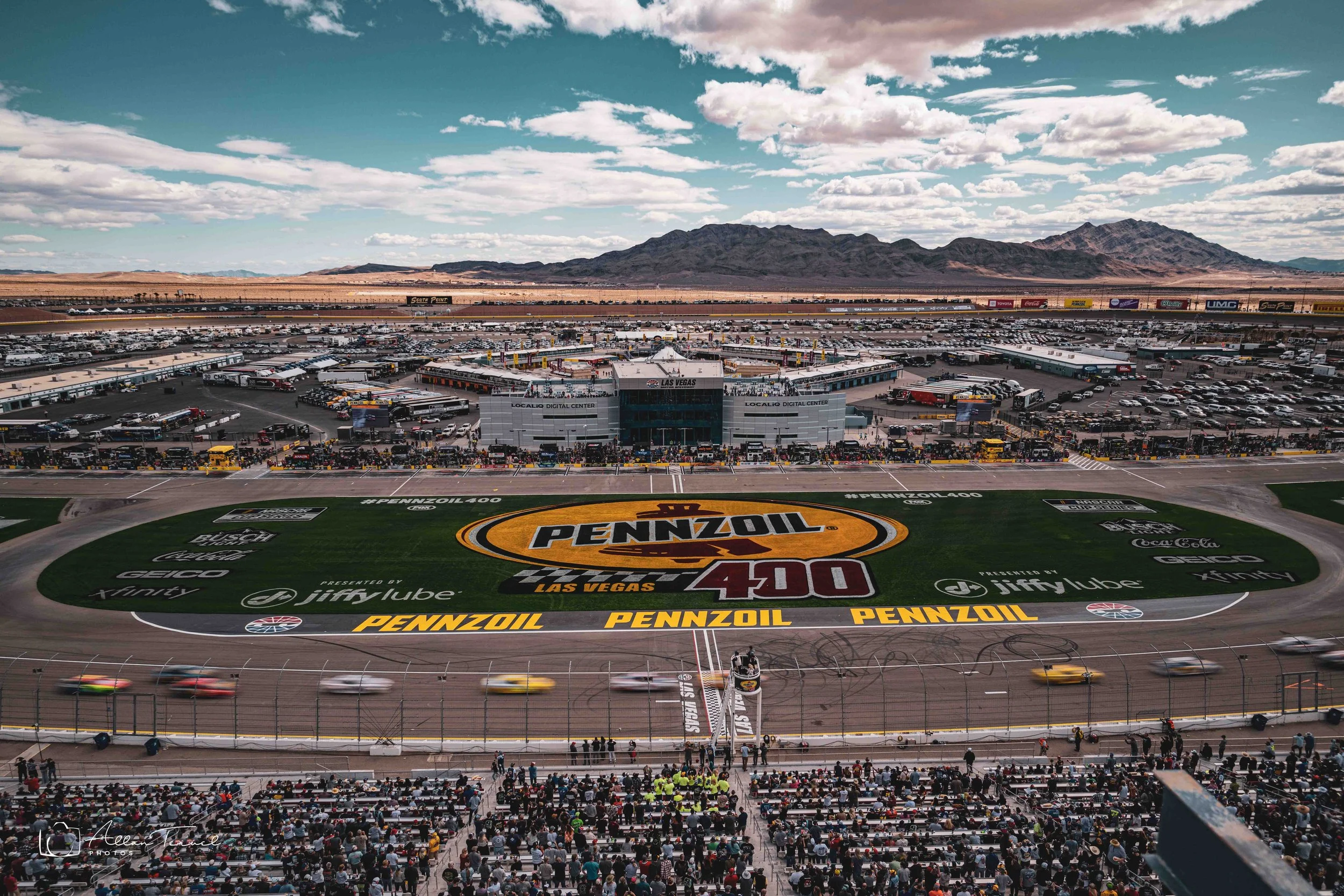 nascar-sunday_top-wide.jpg
