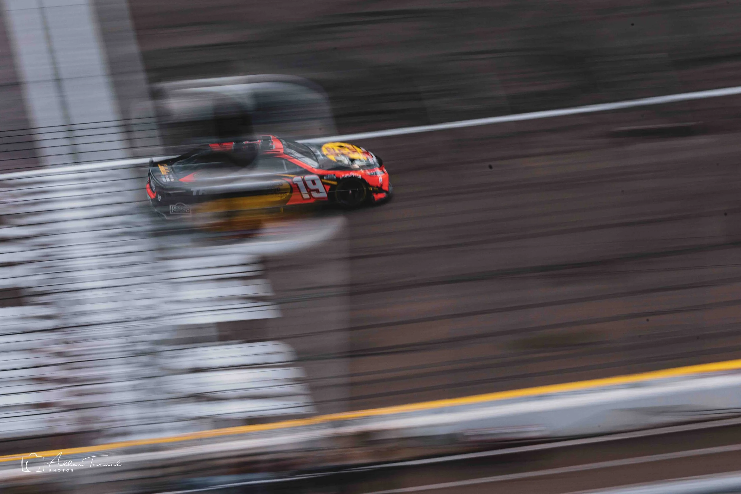 nascar-sunday_martin-truex-jr-19.jpg