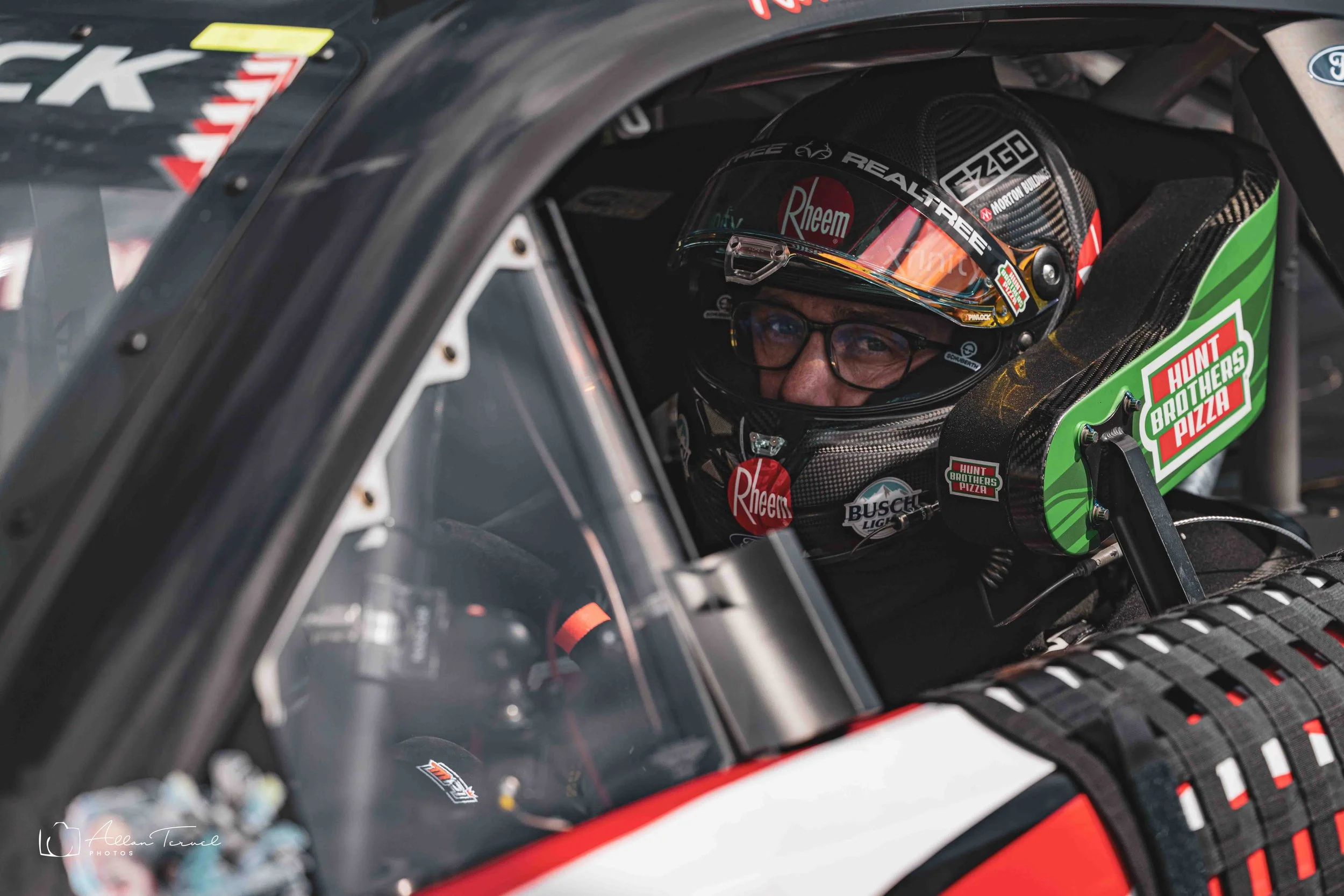 nascar-saturday_kevin-harvick-4-5.jpg