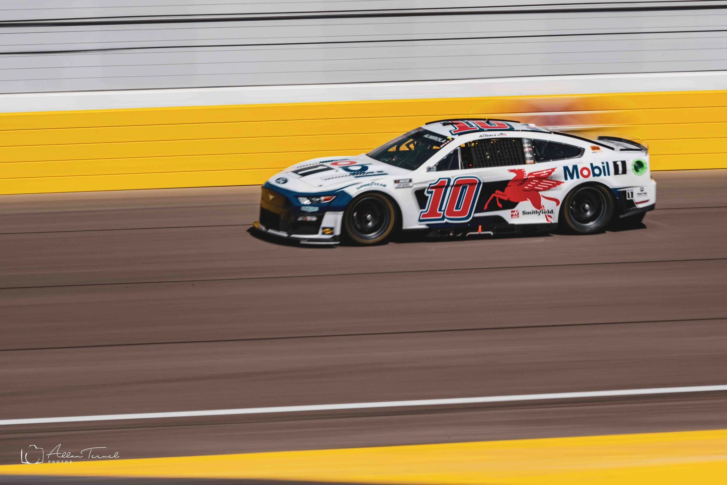 nascar-saturday_aric-almirola-10.jpg