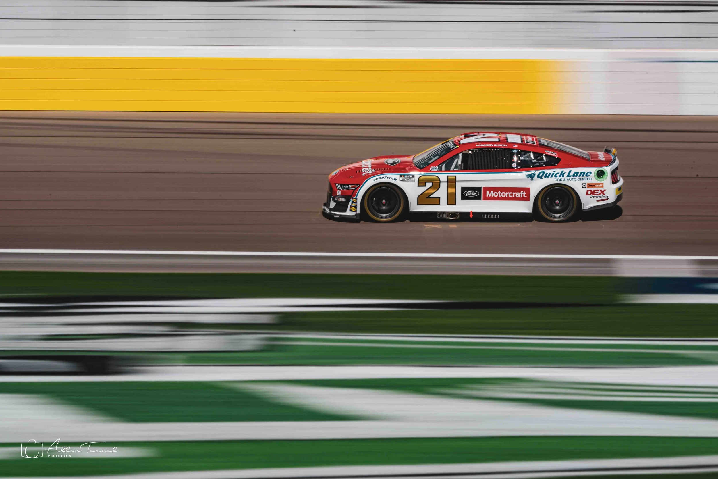 nascar-saturday_matt-dibenedetto-21.jpg