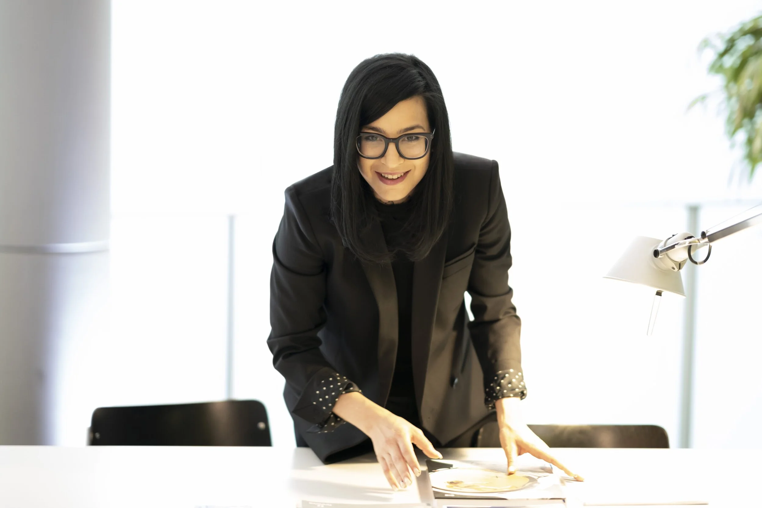 Mona_FHNW_0420_DSC4522_Hair_Kor (2).jpg