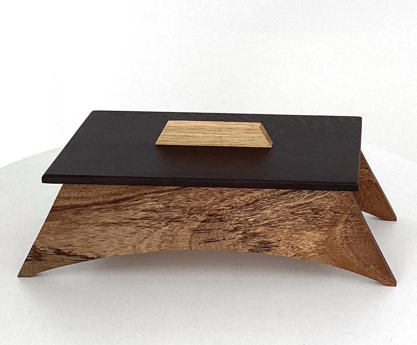 Vietnamese Mahogany/Wengee box