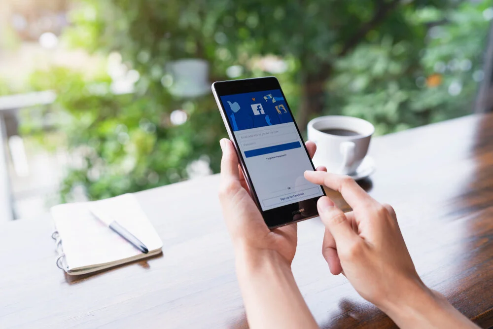 Cara Login Facebook Dari Web Browser