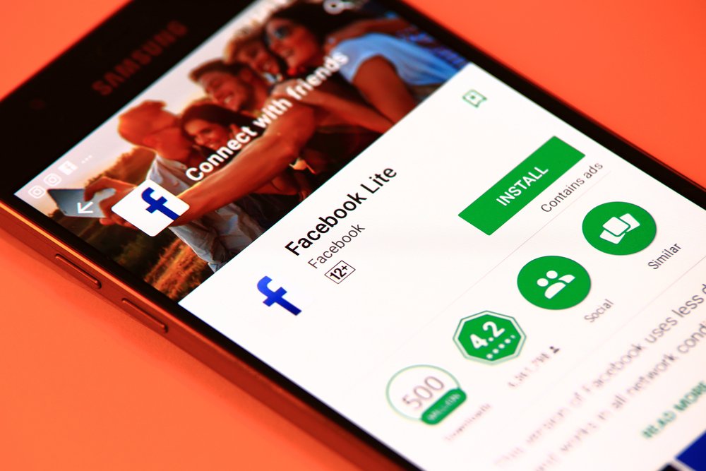 Facebook Vs Facebook Lite, Mana yang Lebih Baik?