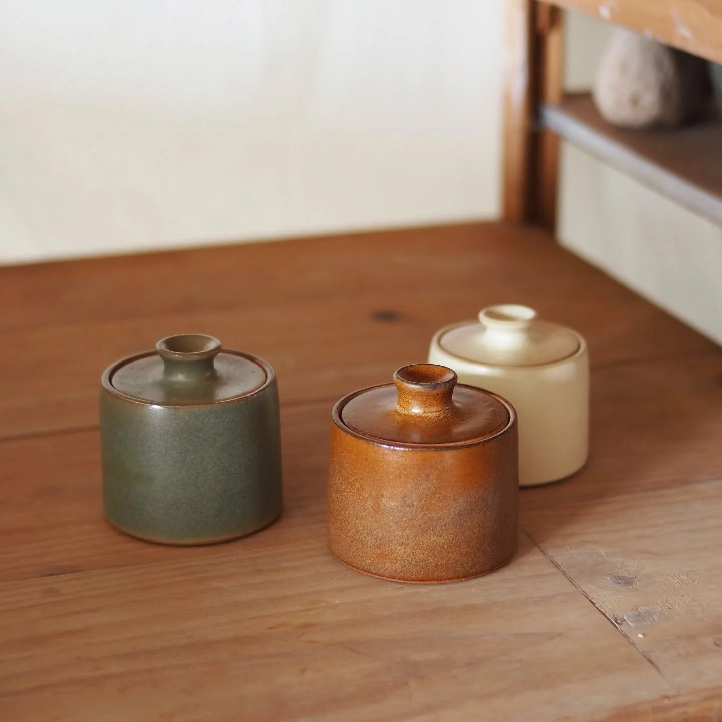 Saving some bits and pieces for an upcoming market in November. I needed something for garlic cloves and salt, so I made these lidded jars. 

What would you use them for?
