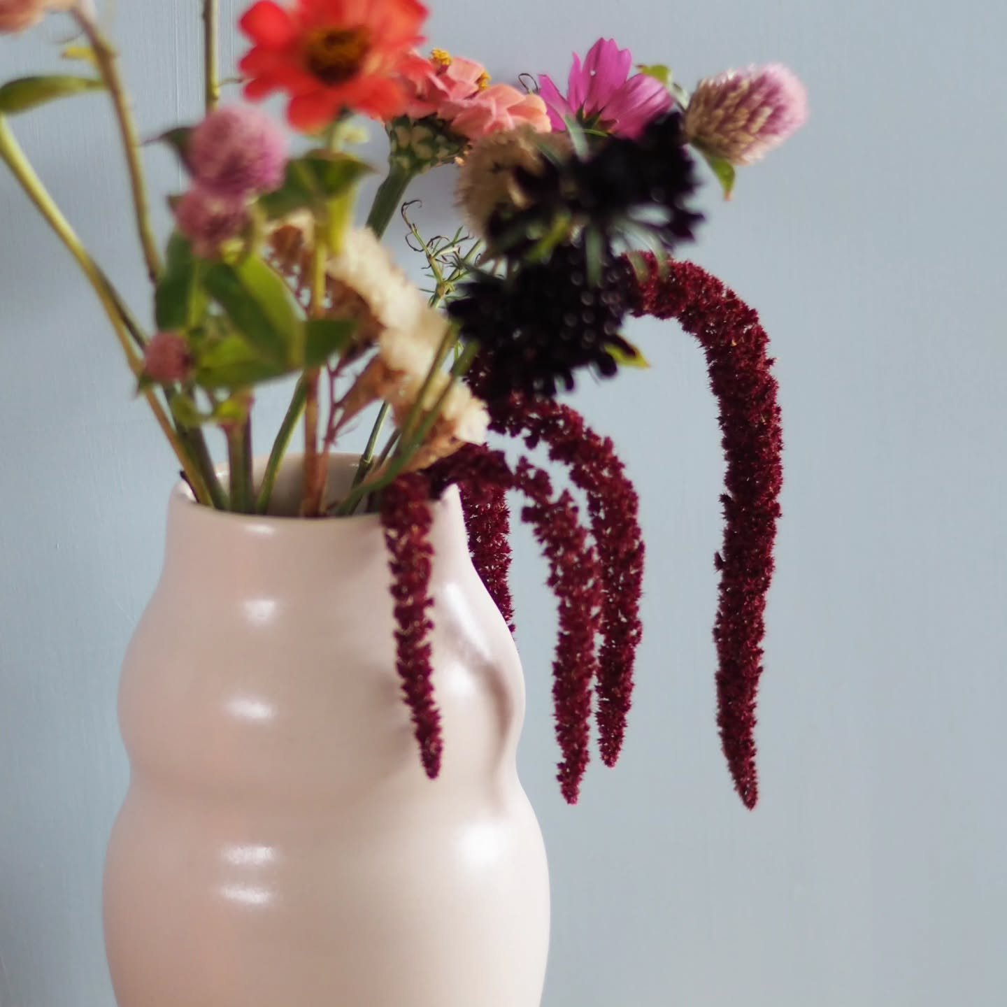 Anca vase in satin white