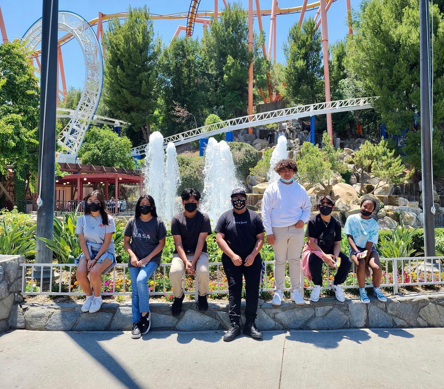 Group photo of our prevention participants at Six Flags 🎢