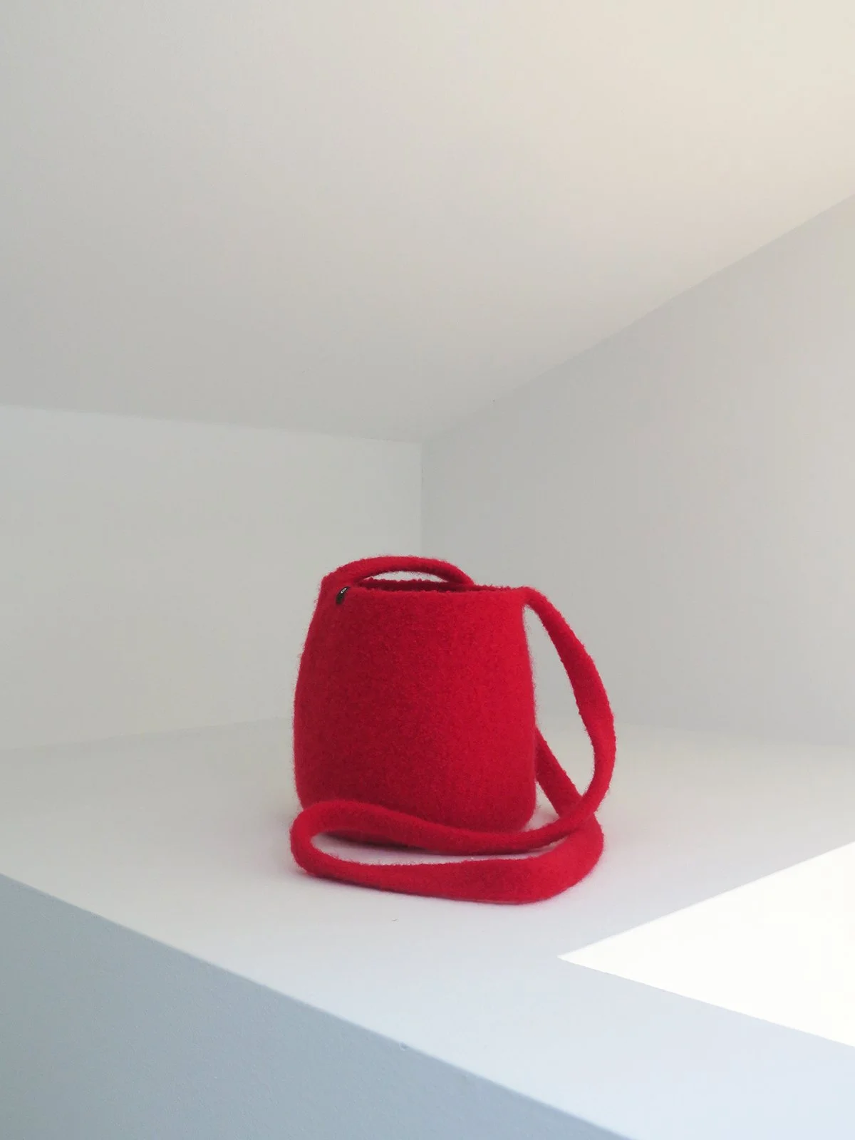 W_CT_BALL BAG_SCARLET_3.JPG