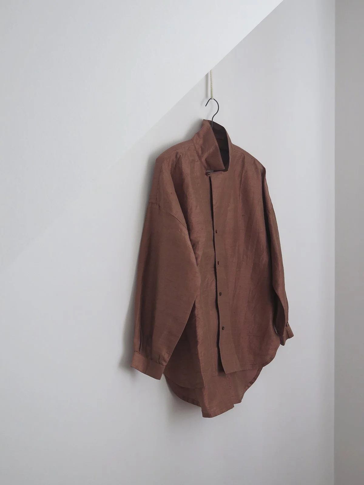 W_MATKA_DUPION SILK PAINTER'S SHIRT_2.jpg
