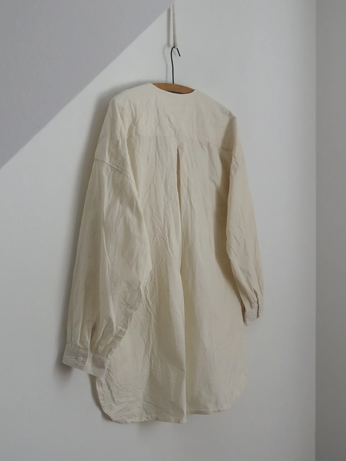 W_MATKA_LC COLLARLESS PAINTER'S SHIRT_3.jpg