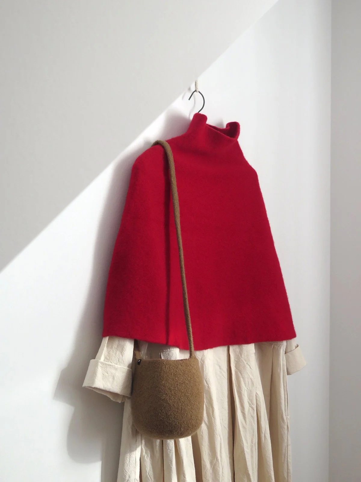 W_CT_HALF NECK PONCHO_DUBONNET_4.jpg