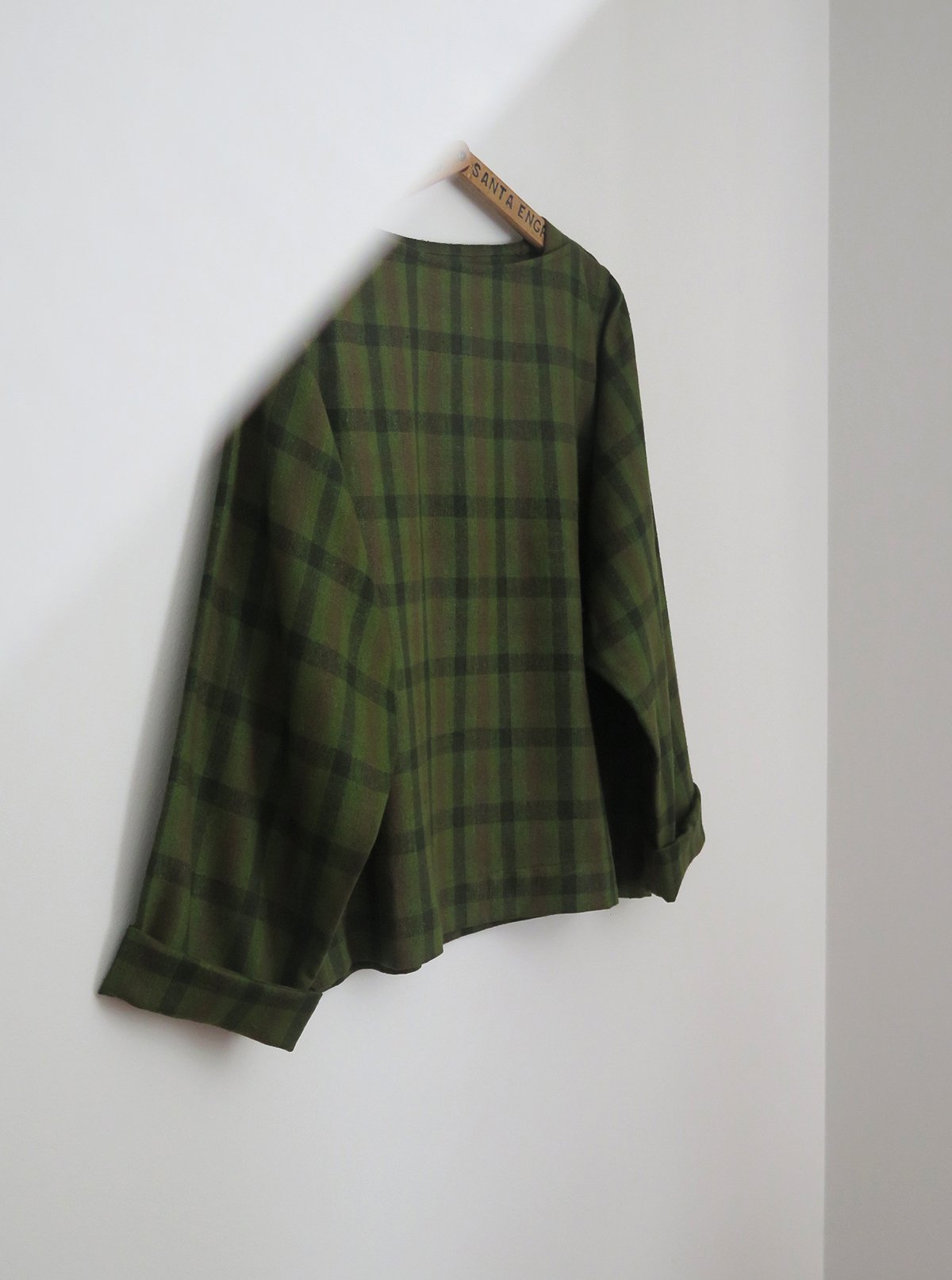 W_MATKA_GREEN PLAIN SILK T TOP_1.jpg
