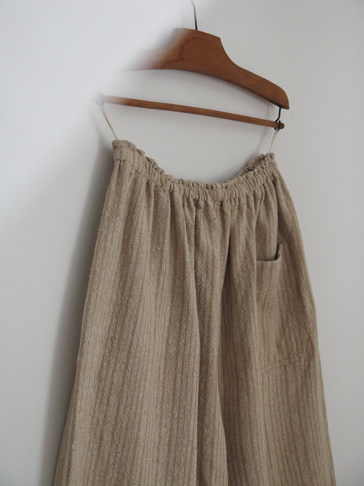 W_MATKA_SAND NOIL SILK LOOSE TROUSERS_3.jpg