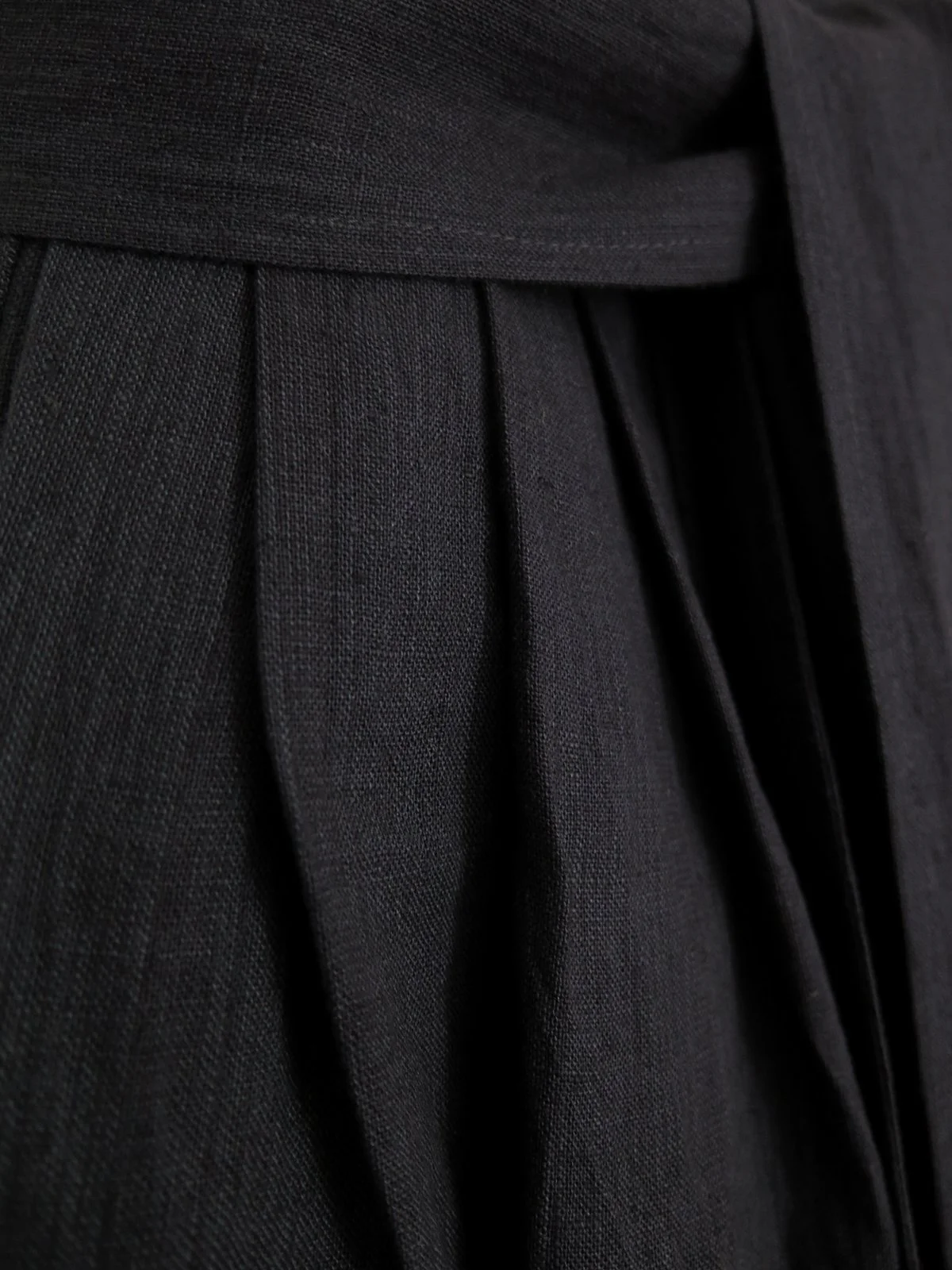 W_MATKA_CHARCOAL LINEN M SKIRT_2.jpg