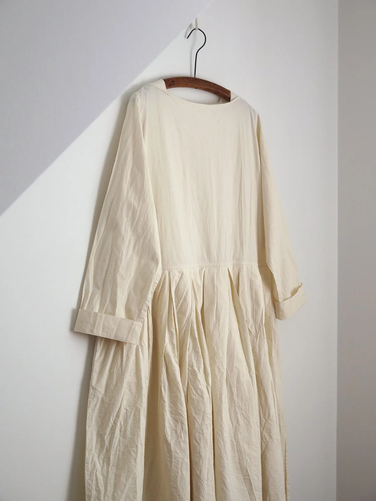 W_MATKA_LIGHT COTTON MAXI BOX PLEATED DRESS_2.jpg