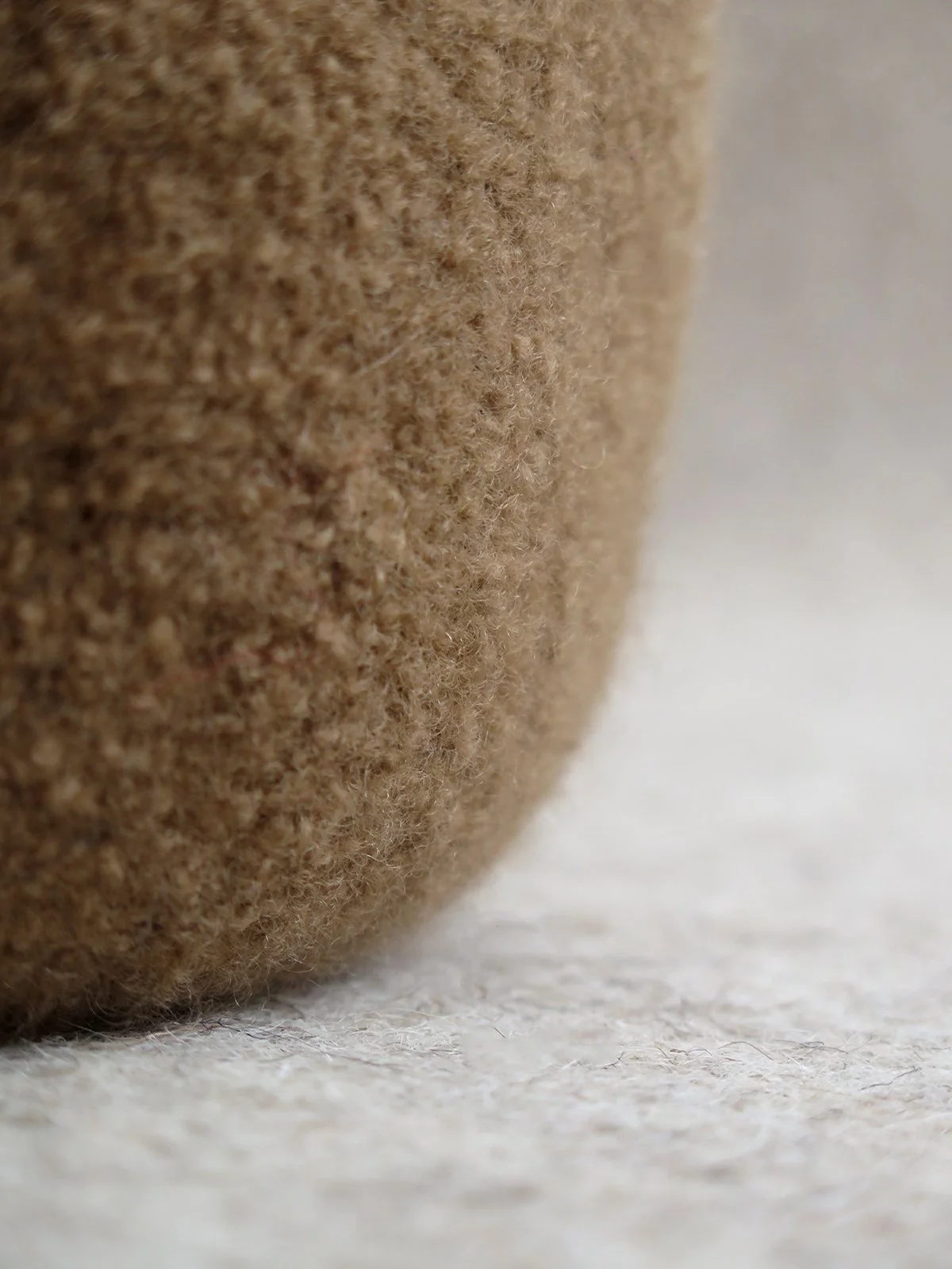 W_CT_SMALL BUCKET BAG_CAMEL_2.jpg