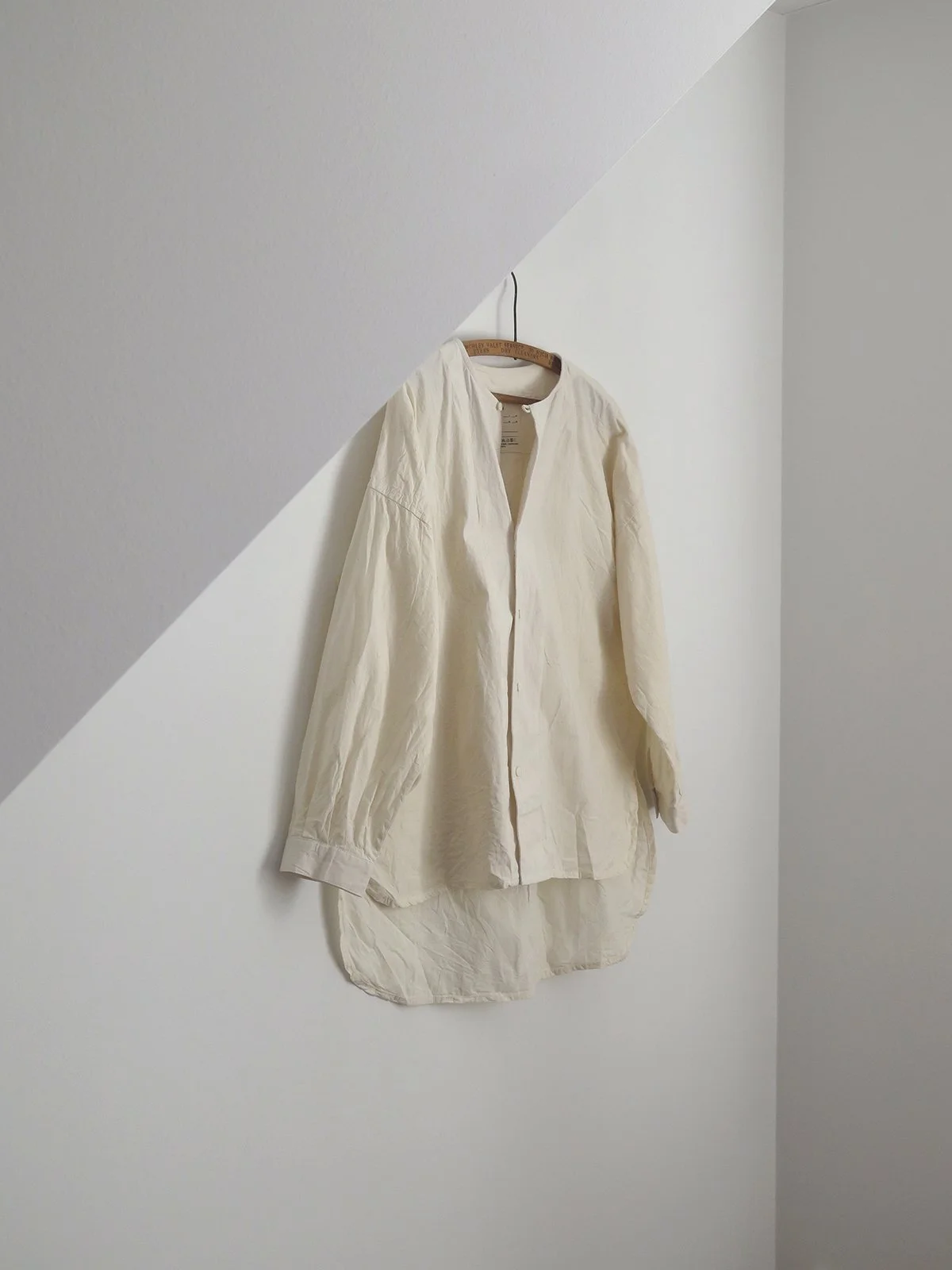 Light Cotton Collarless Painter's Shirt