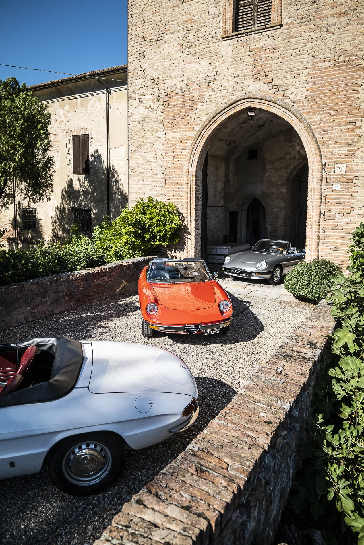 Alfa Romeo Spider Duetto (3).jpg