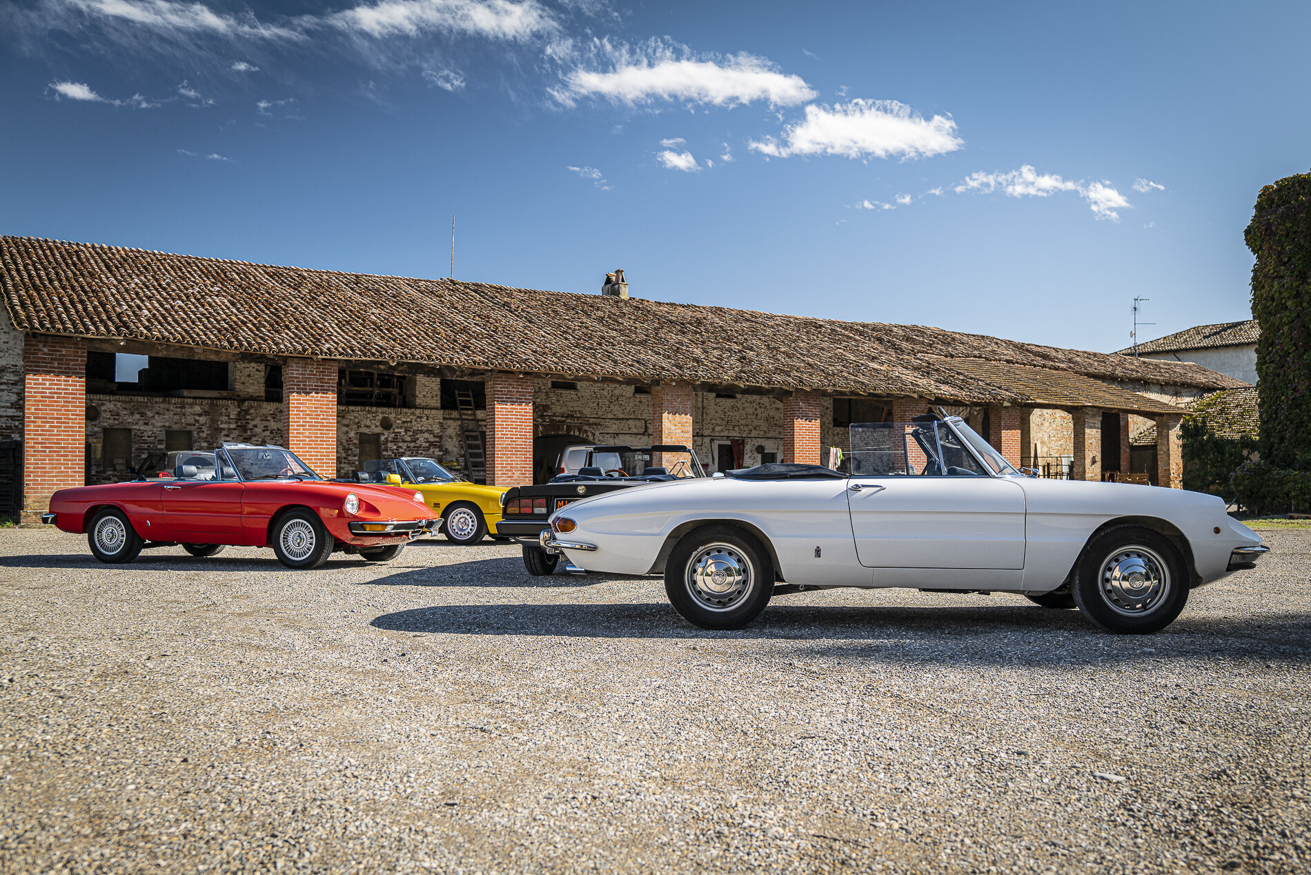 Alfa Romeo Spider Duetto (11).jpg