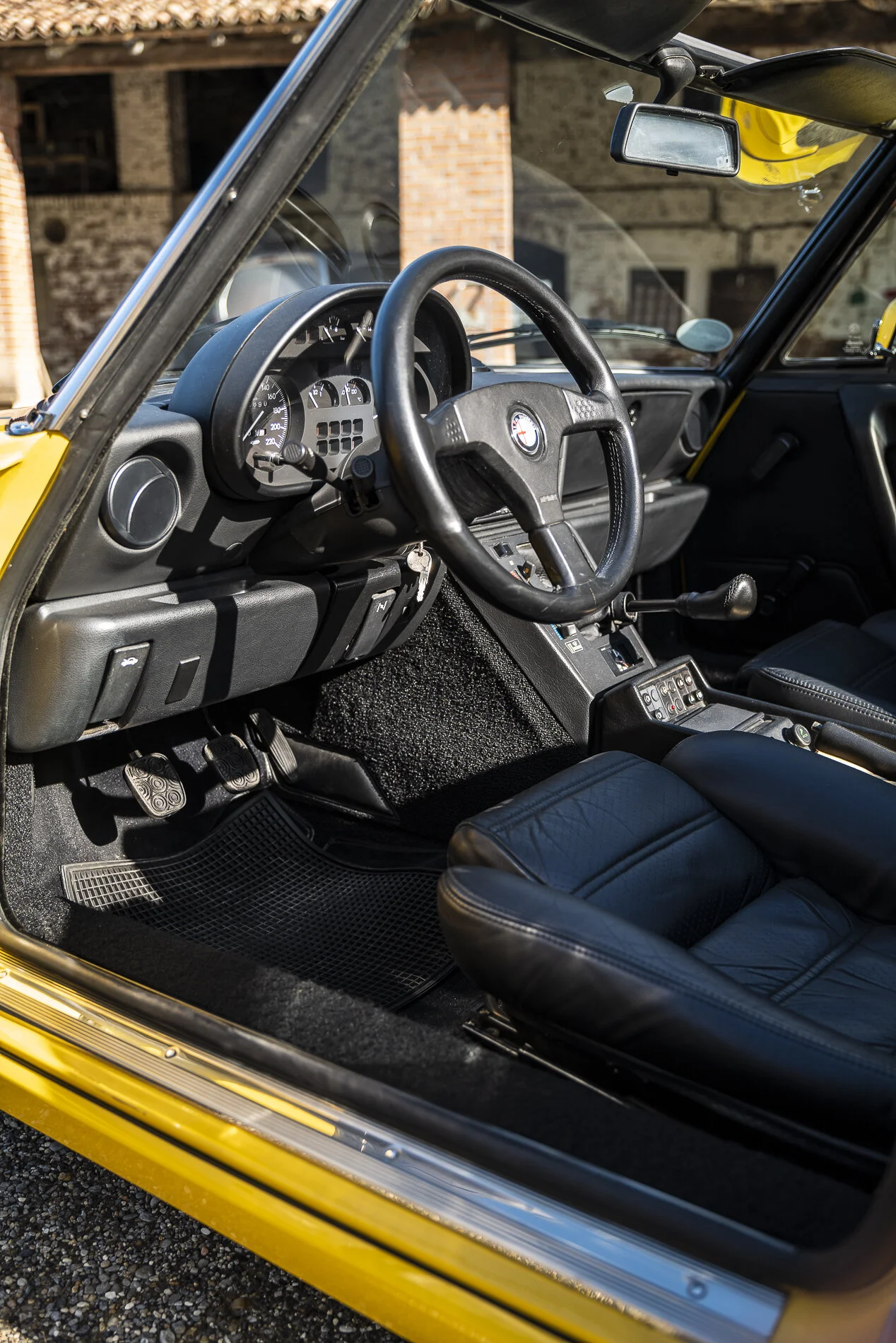 Alfa Romeo Spider Duetto (24).jpg