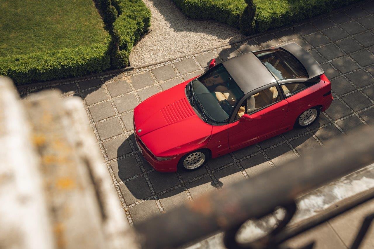 Alfa Romeo SZ (27).jpg