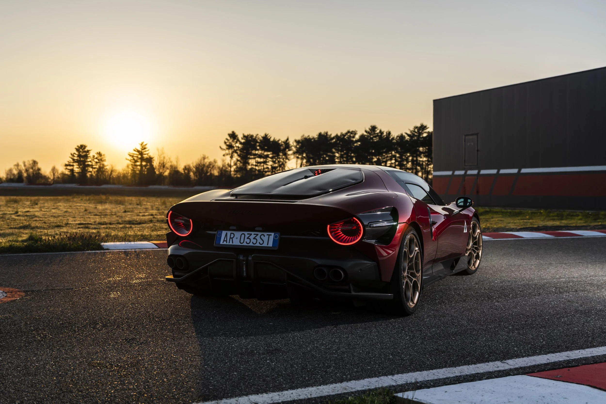 Alfa Romeo_33 Stradale (118).jpg