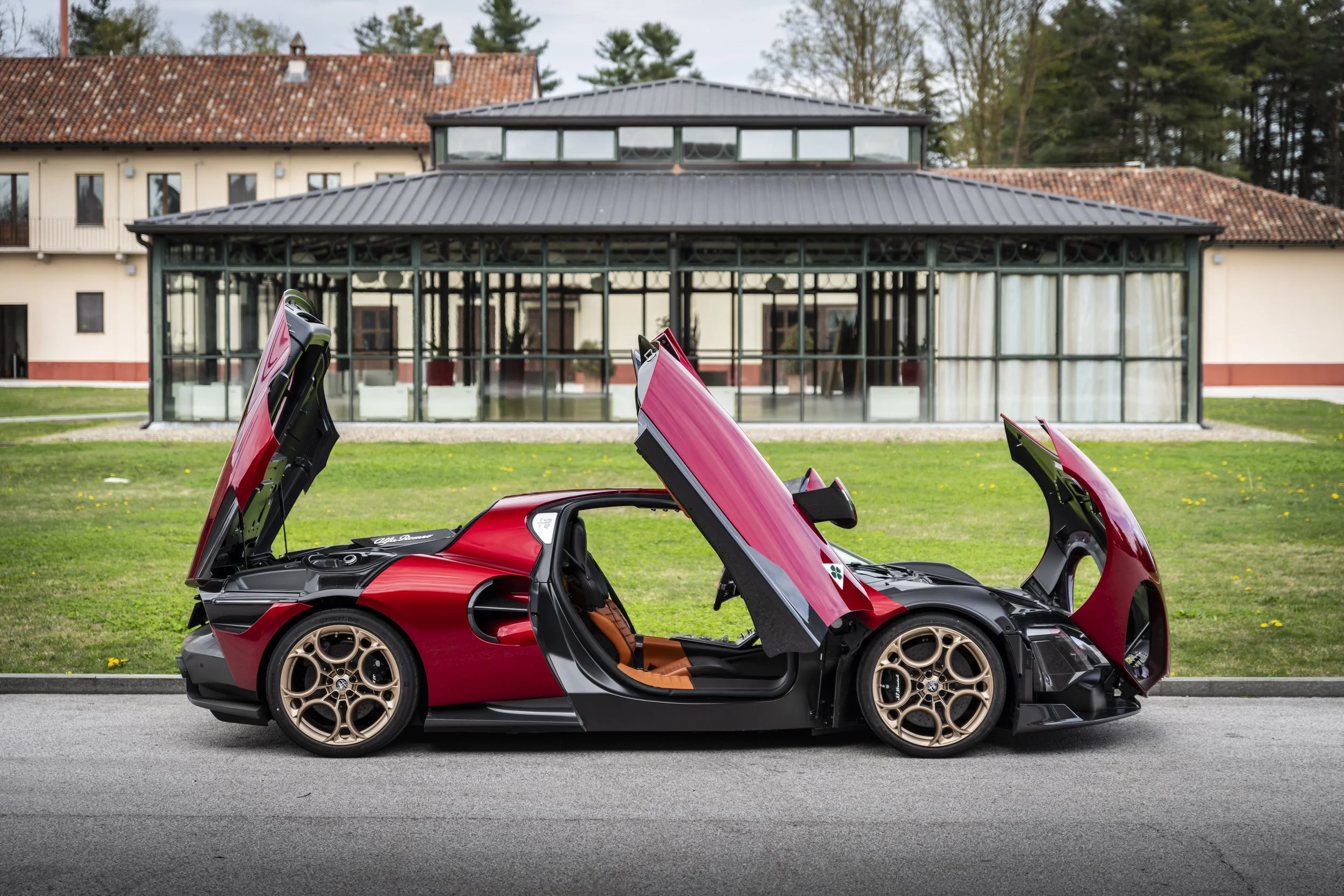 Alfa Romeo_33 Stradale (45).jpg