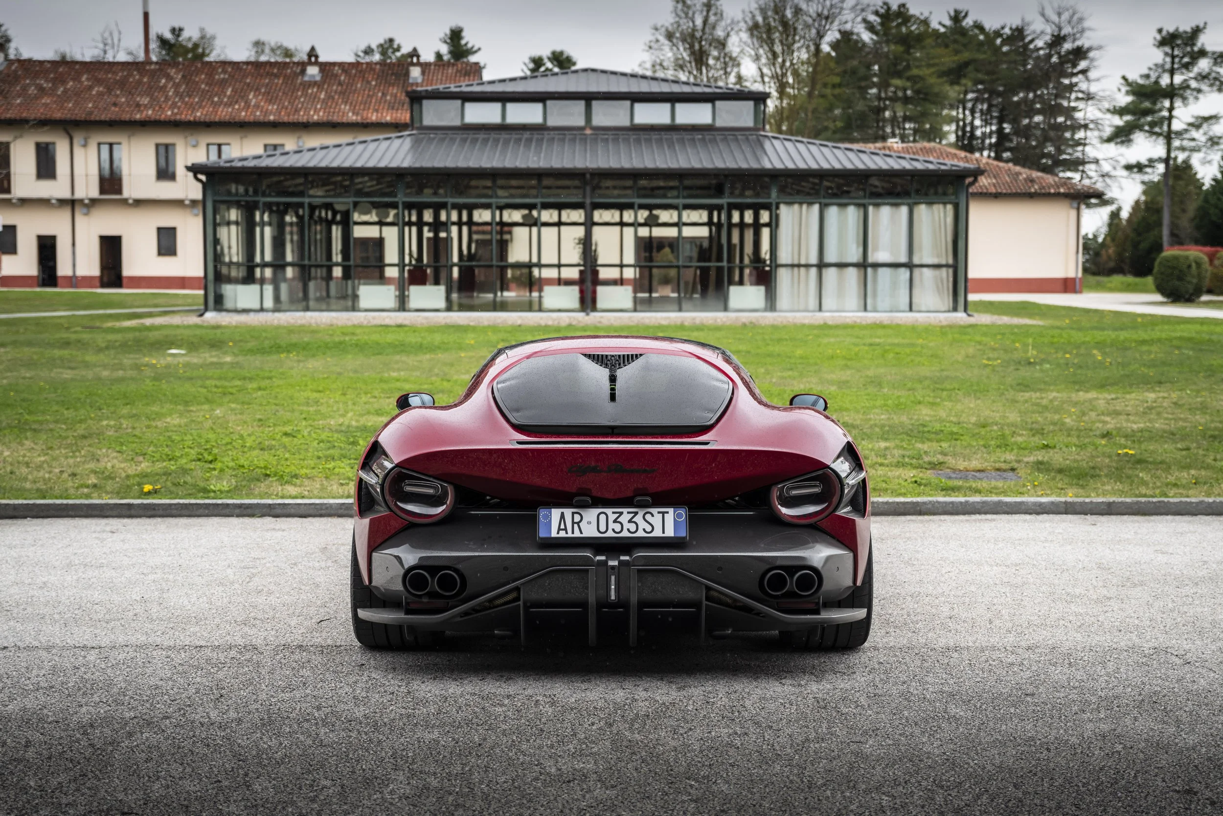 Alfa Romeo_33 Stradale (43).jpg