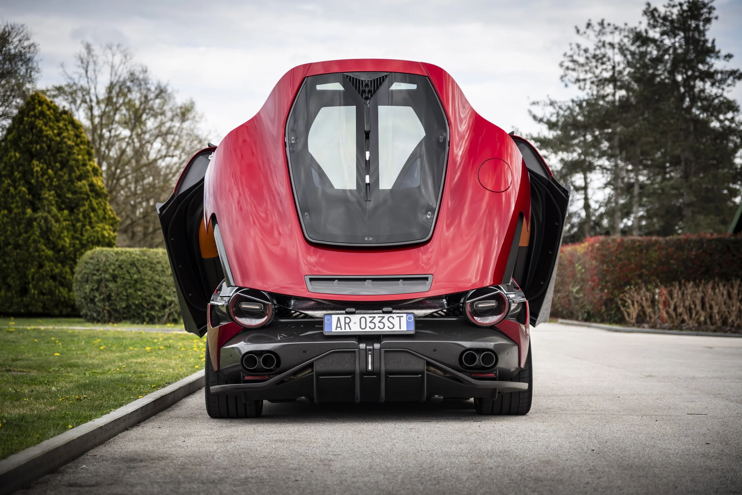 Alfa Romeo_33 Stradale (48).jpg