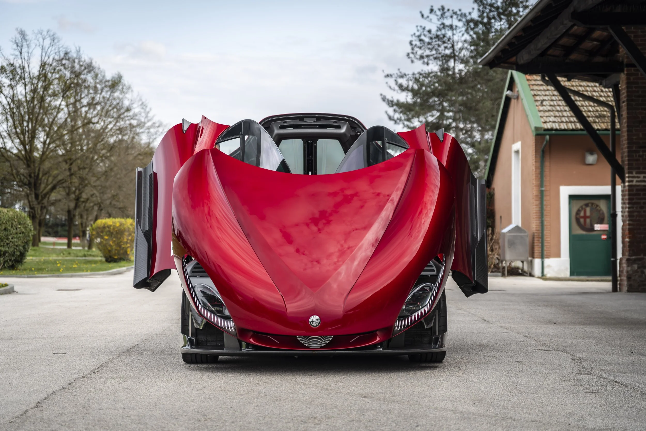 Alfa Romeo_33 Stradale (54).jpg