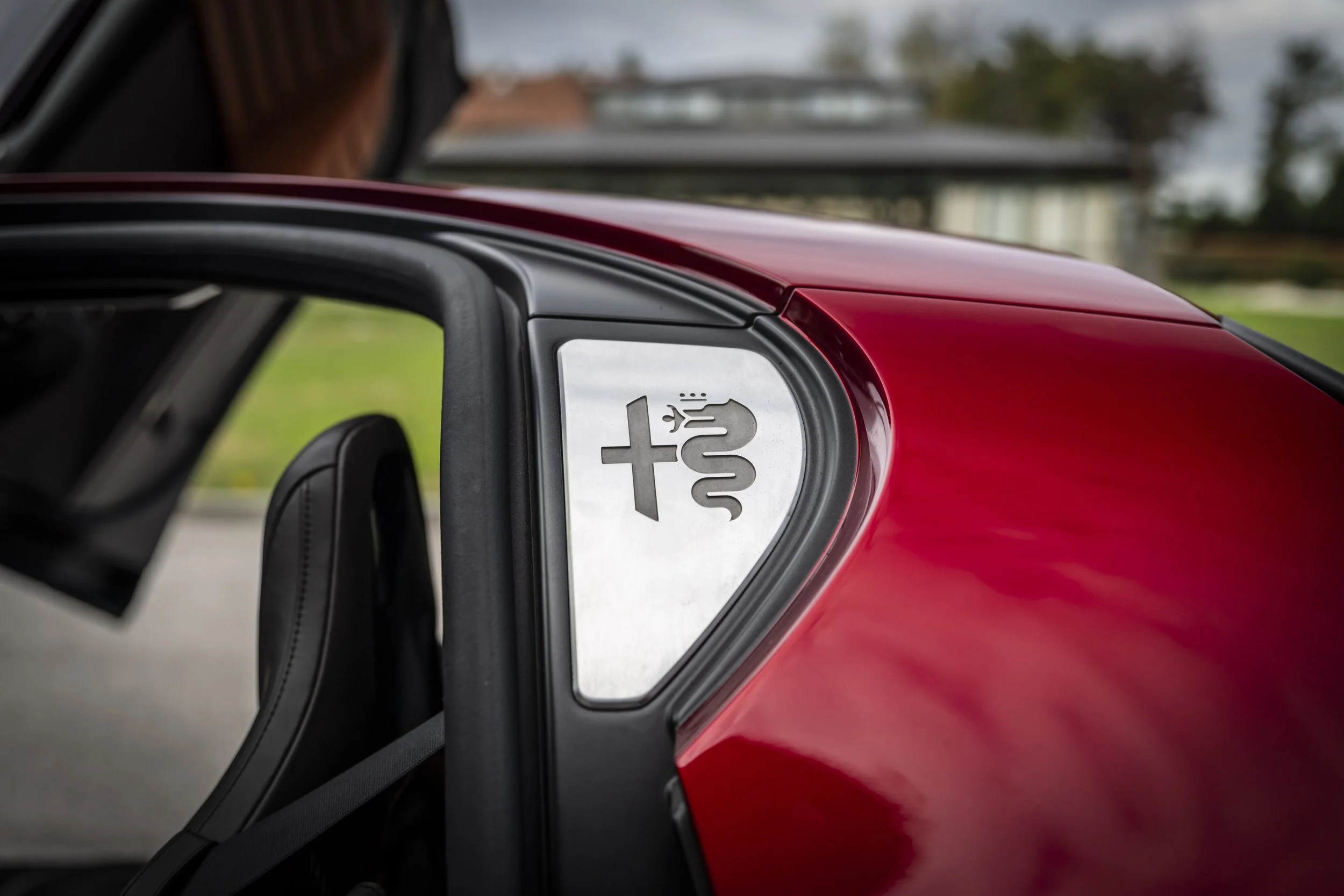 Alfa Romeo_33 Stradale (60).jpg