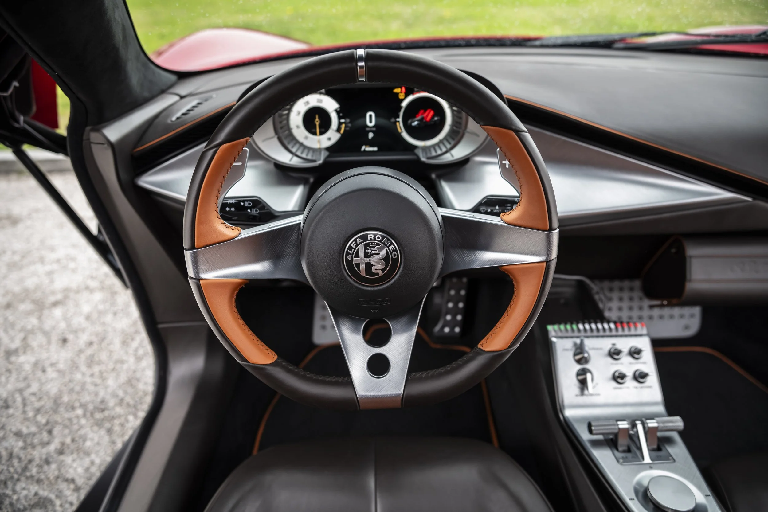Alfa Romeo_33 Stradale (11).jpg