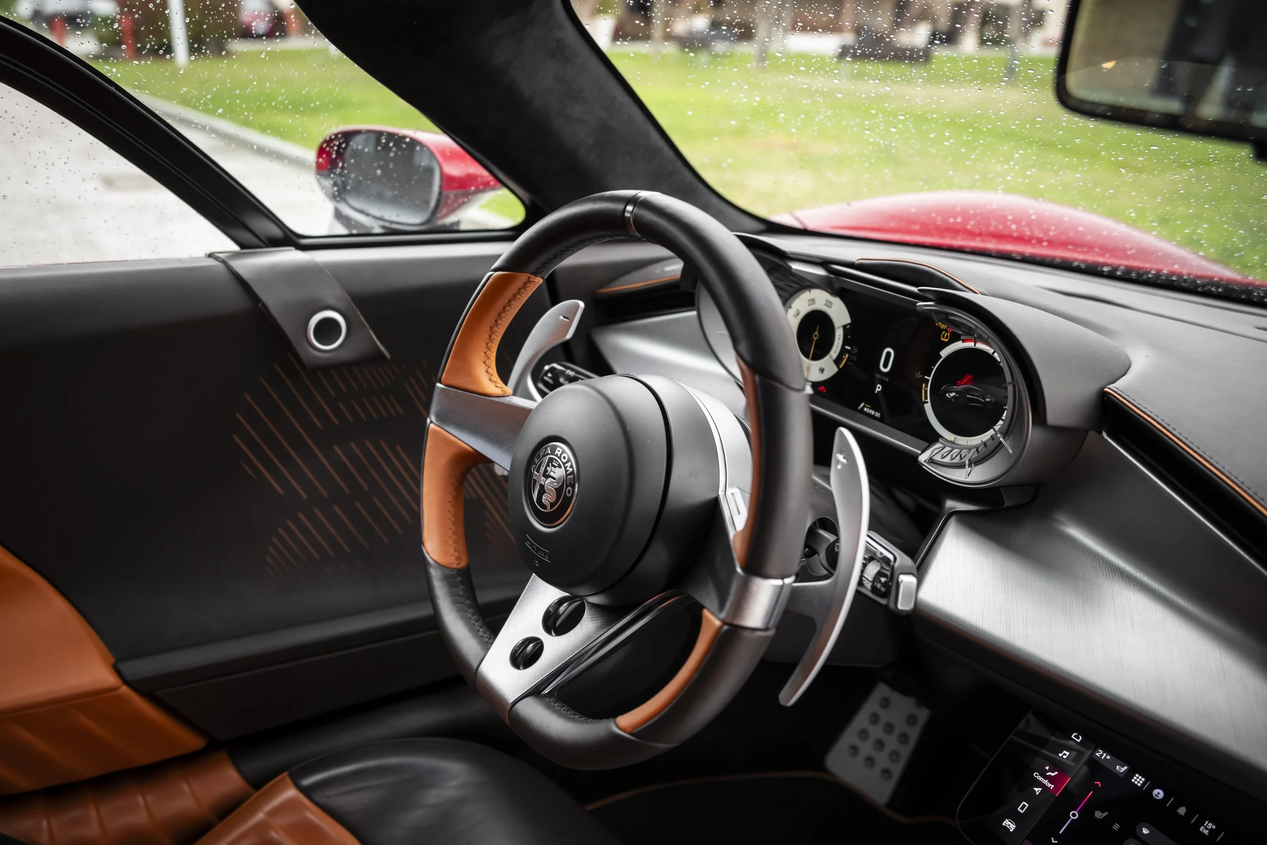 Alfa Romeo_33 Stradale (24).jpg