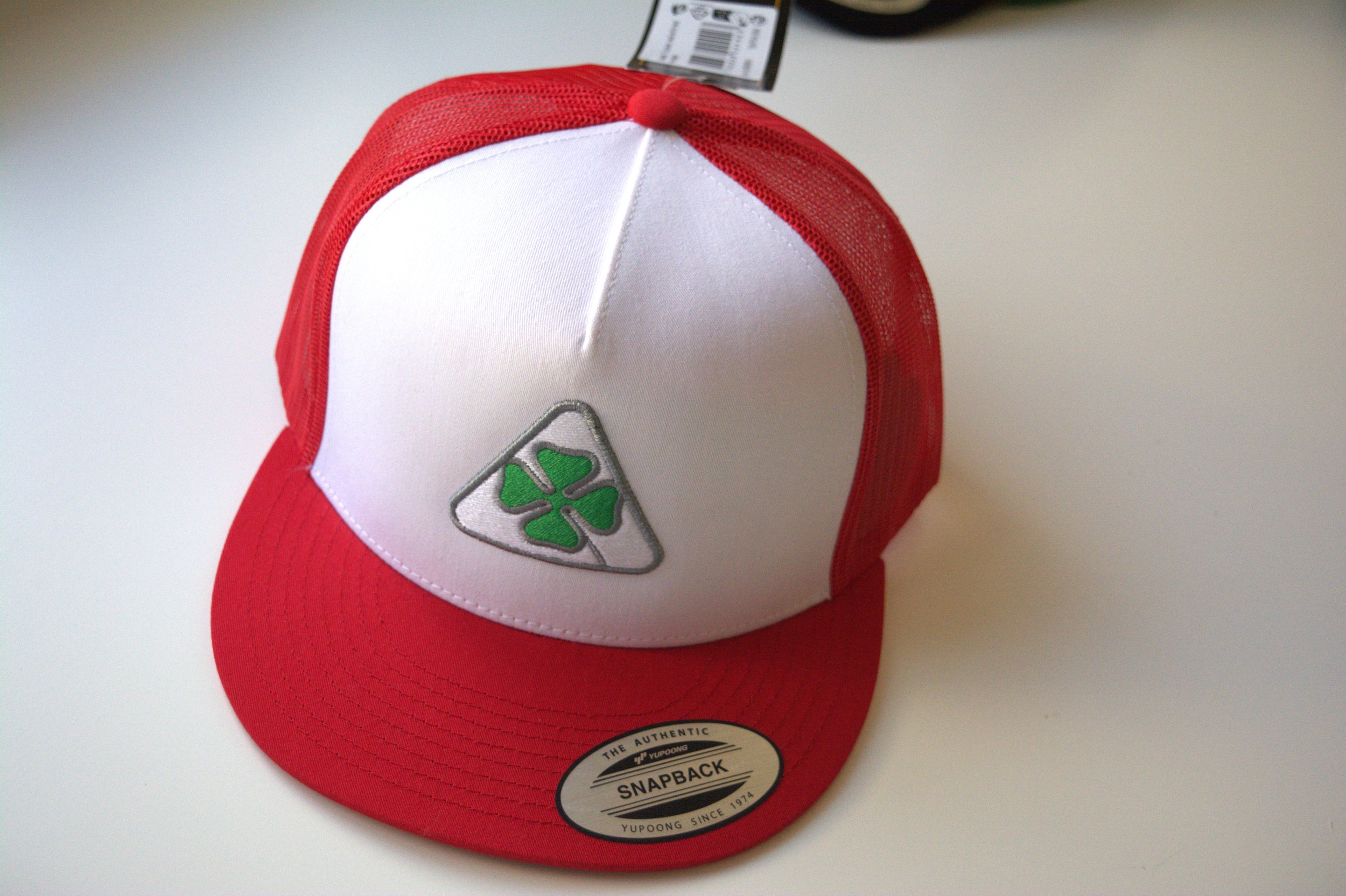 Quadrifoglio Verde Vintage Trucker (central red).jpg