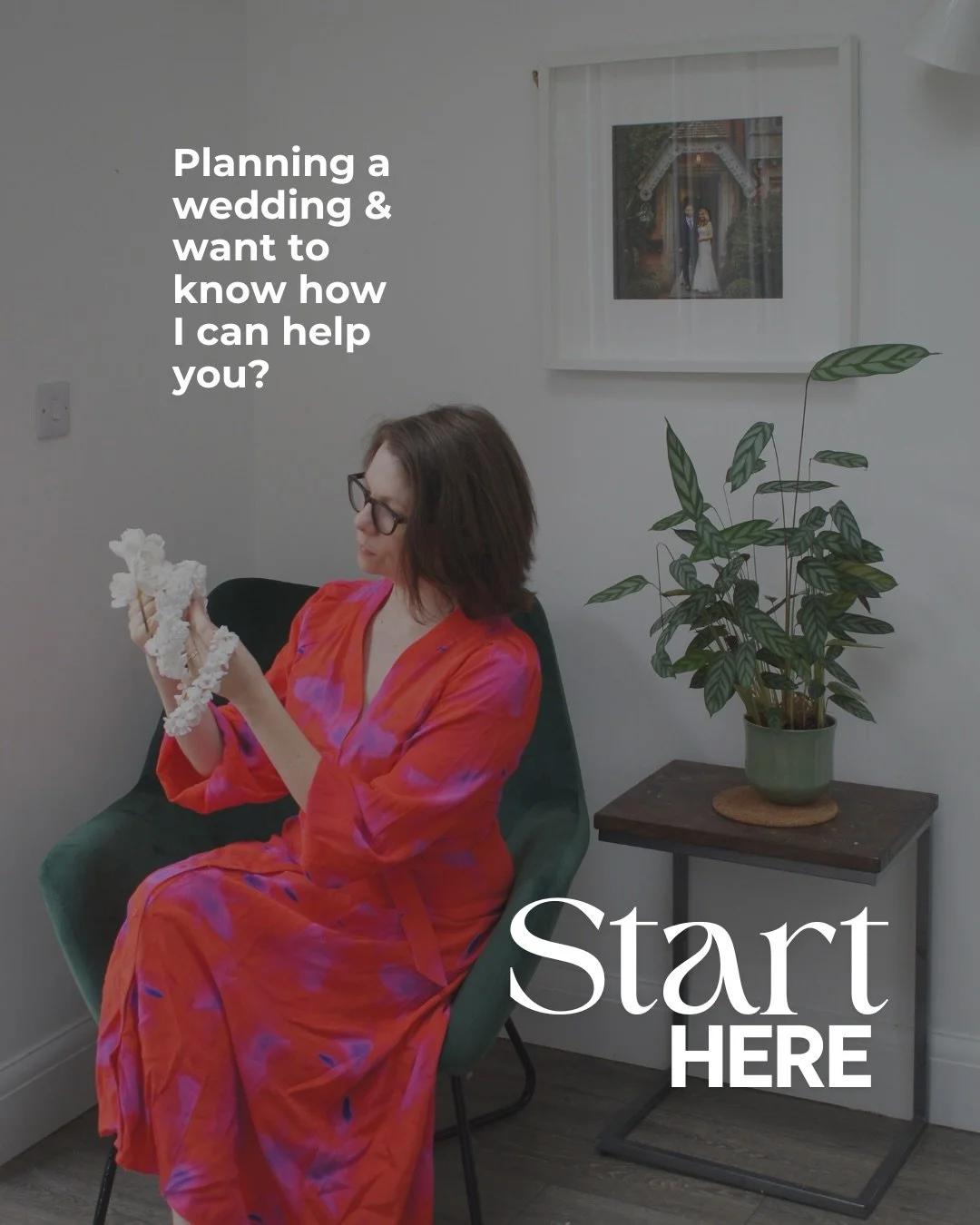 If you&rsquo;re new here, this is a little introduction.
I&rsquo;m Michelle and I handcraft floral clay hairpieces and earrings for brides who want something truly personal-pieces inspired by their chosen colours, meaningful florals and the details t