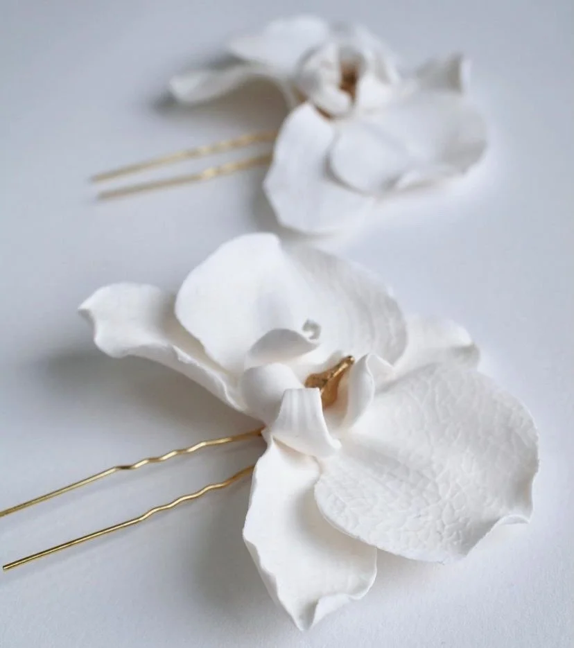 The orchid I wasn&rsquo;t sure about&hellip; became one of my most loved 

Too bold? Too different? I&rsquo;ve questioned it for years &mdash; yet brides around the world have chosen it again and again. From headbands to buttonholes, in colours I nev