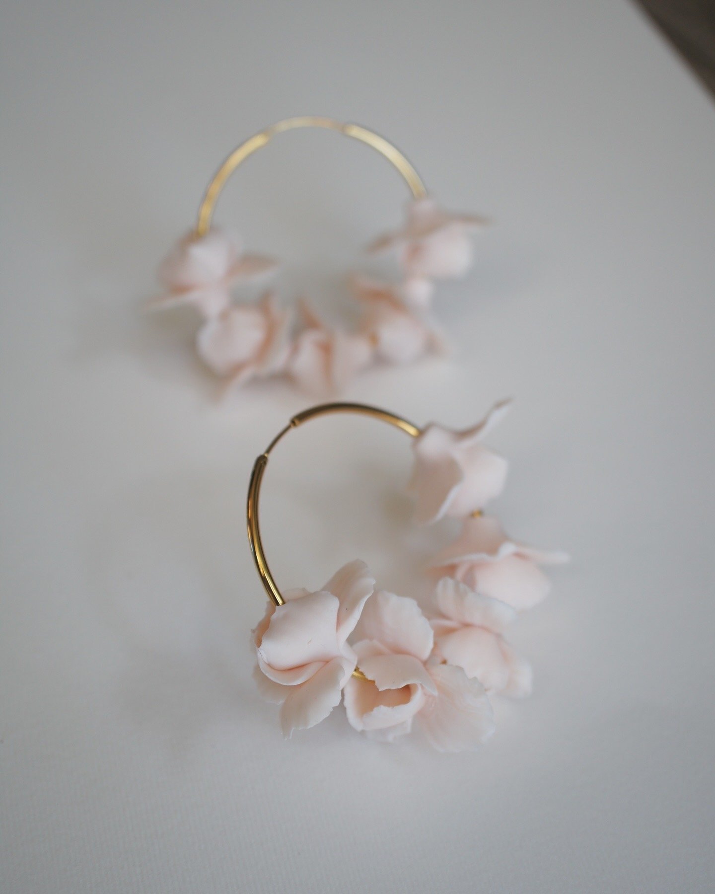 Spring Iris hoop earrings in pale green and soft peach – delicate, handcrafted floral hoops perfect for brides, bridesmaids, garden weddings, and special occasions. (Copy)