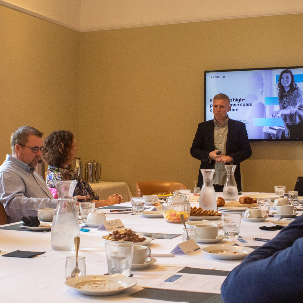 What AI-Powered selling actually means for your sales team