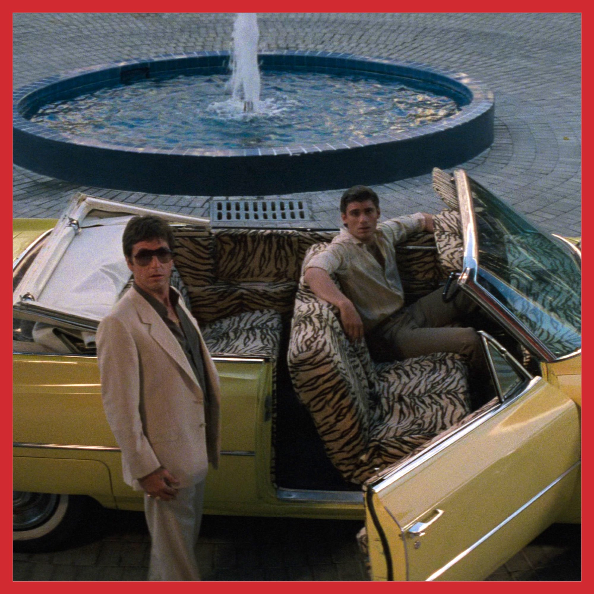 [SCARFACE💥] Overdose

Too much is never enough.
N&eacute;ons, Cadillac int&eacute;rieur tigre, couchers de soleil factices, personnages plus grands que nature : le style outrancier du SCARFACE de Brian De Palma &eacute;pouse compl&egrave;tement son 