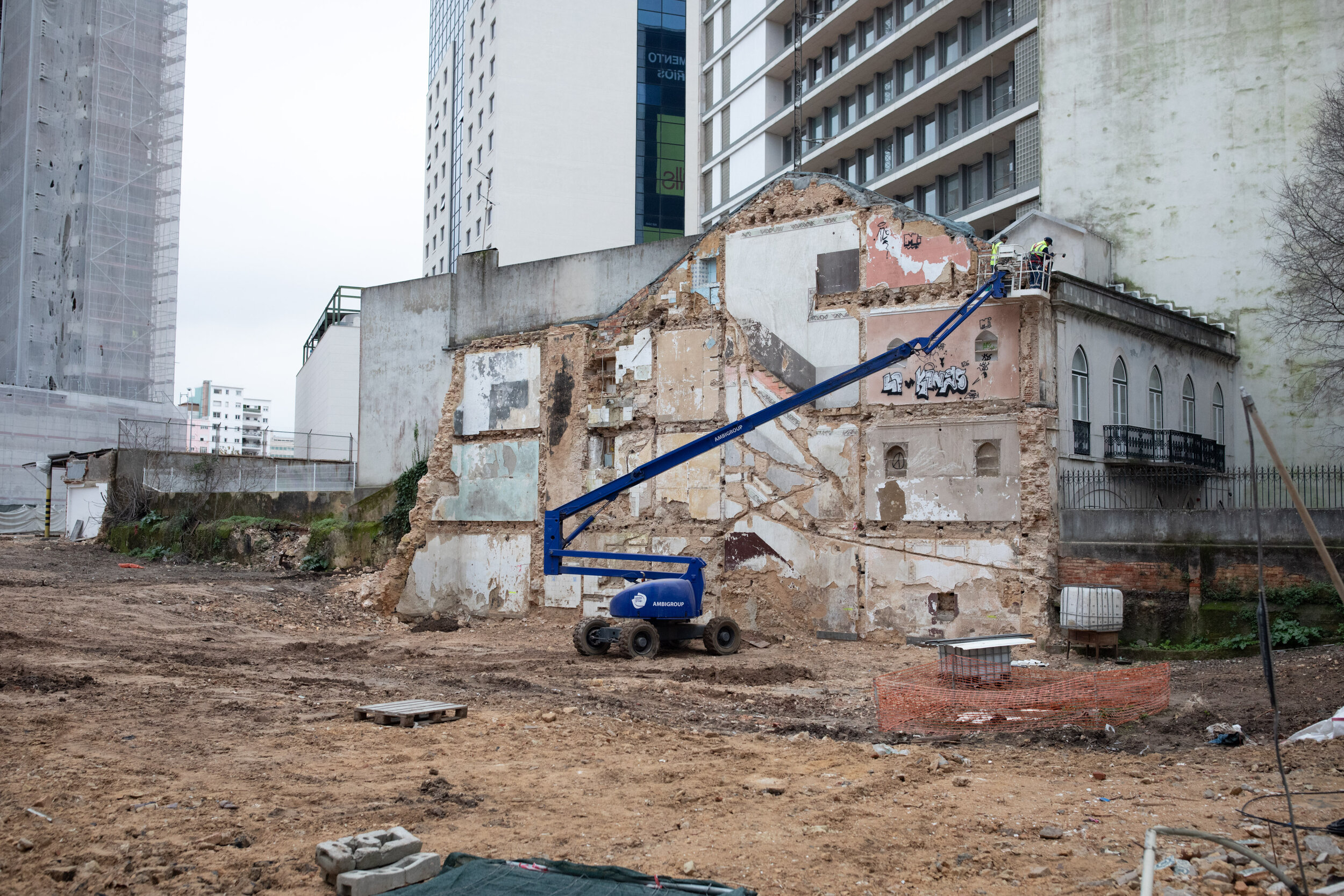  9th of January 2020   Workers for LX Living, a multi-million euro luxury real-estate project by South African investors, finish demolishing a former low income neighbourhood in Campolide, Lisbon.    