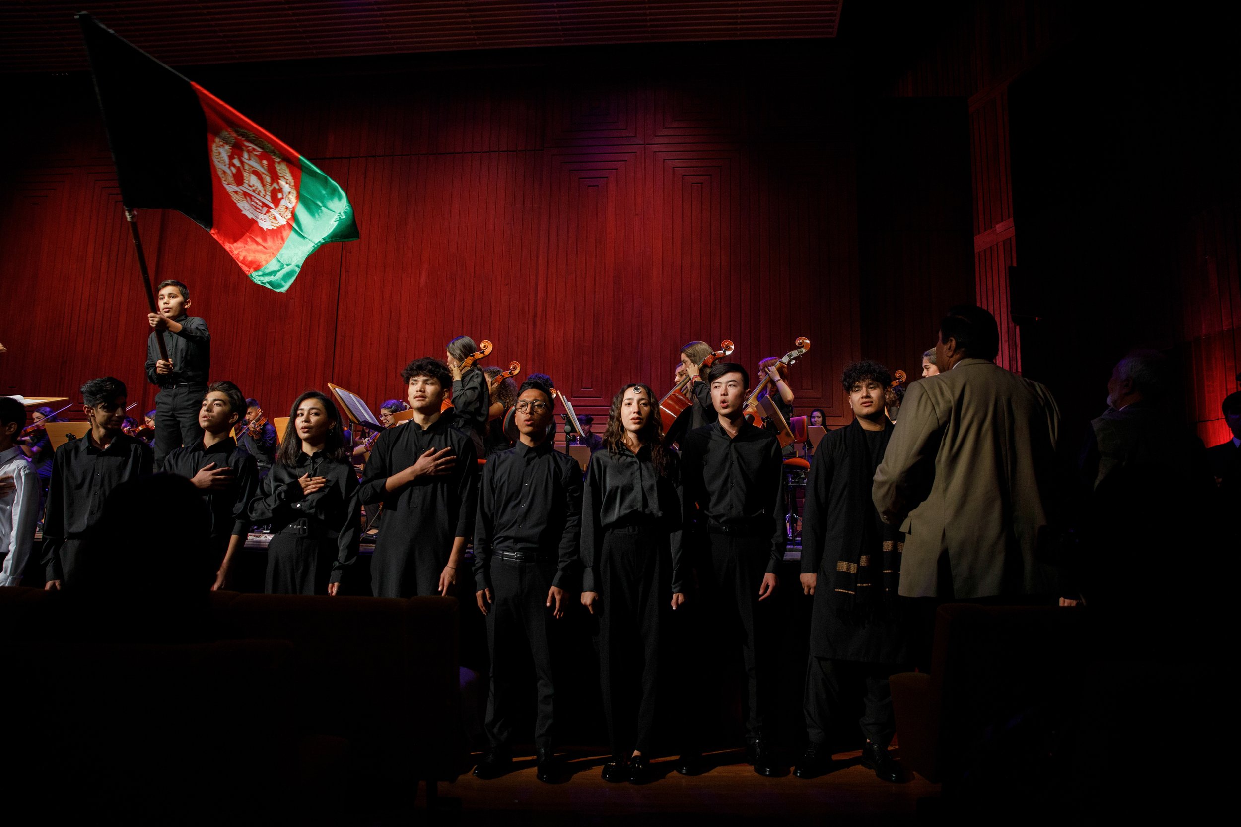  Students from Afghanistan’s National Institute of Music play and sing their national anthem at the Gulbenkian Foundation, the first concert in a major music hall since they were forced to flee their home. This was an emotional celebration of Afghan 