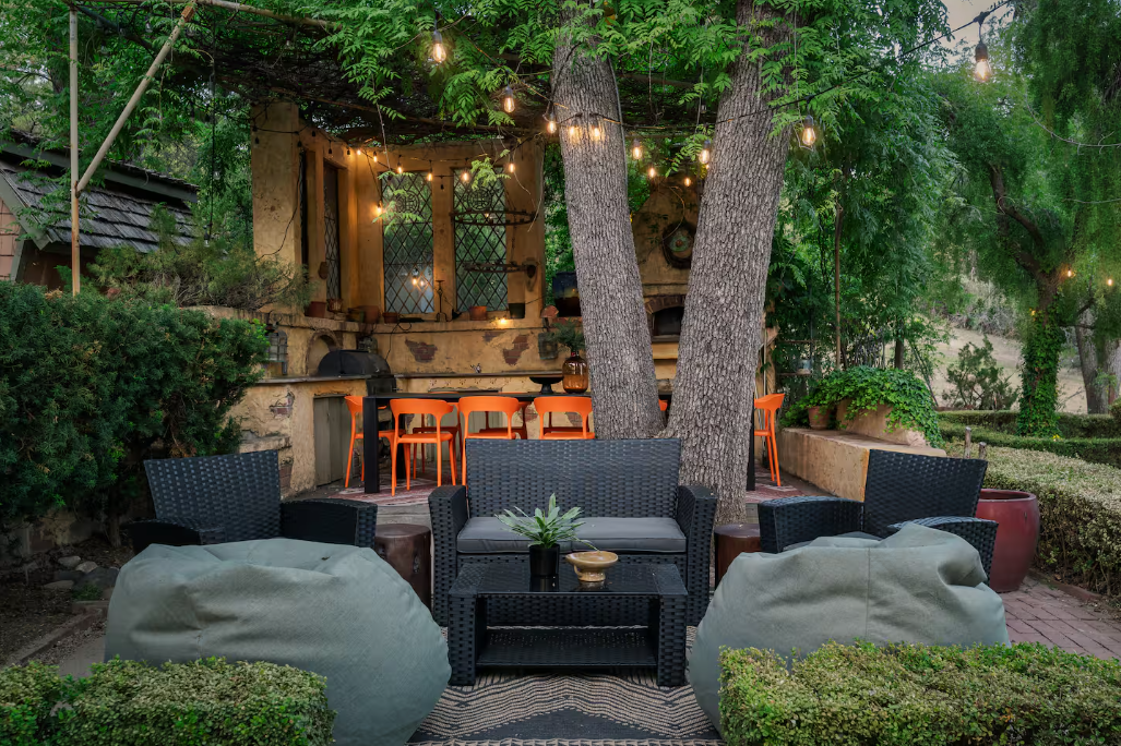 outdoortable.png