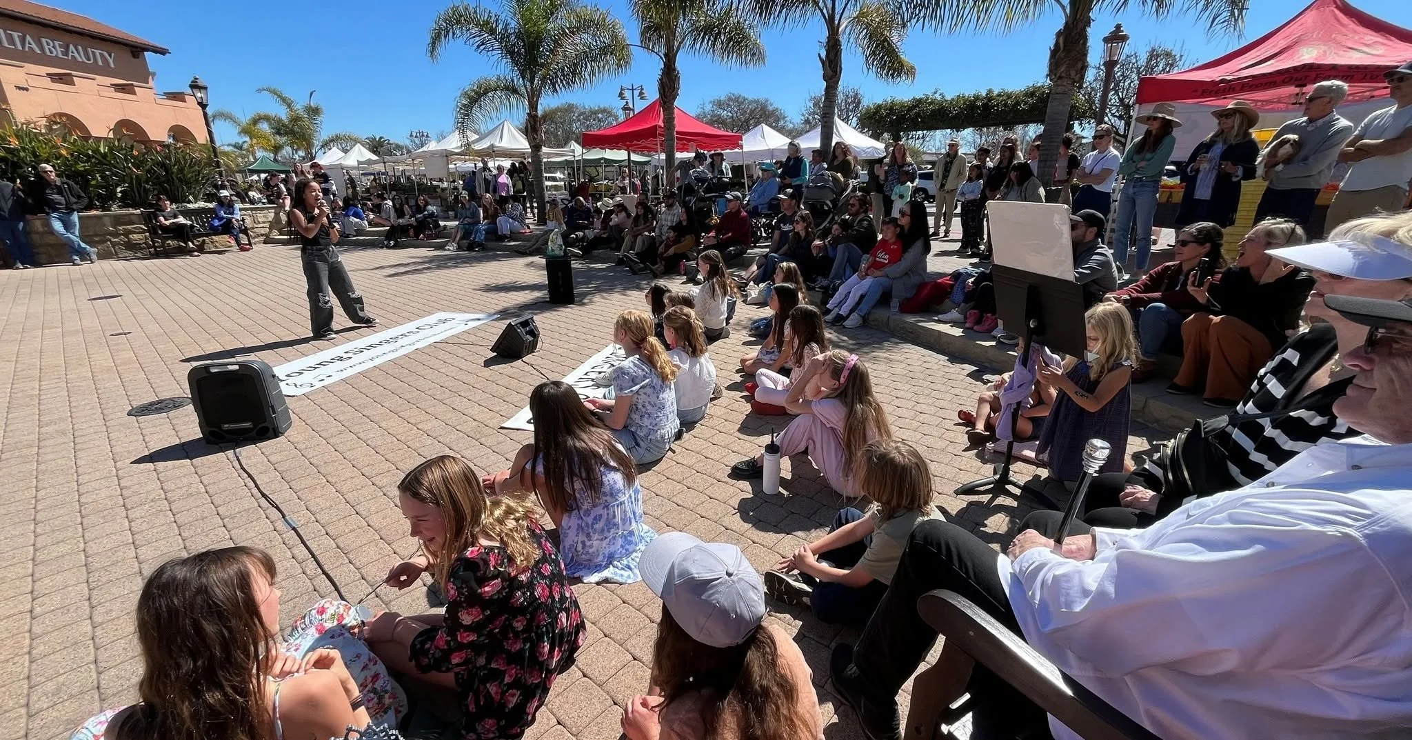 Once again we welcome Santa Barbara's Young Singers Club, performing  in the Camino Real Marketplace  food court plaza during Farmer's Market this Sunday, October 25 from 12 - 2 pm 🎤🎼🤩‼️

See our calendar of events https://www.caminorealmarketplac
